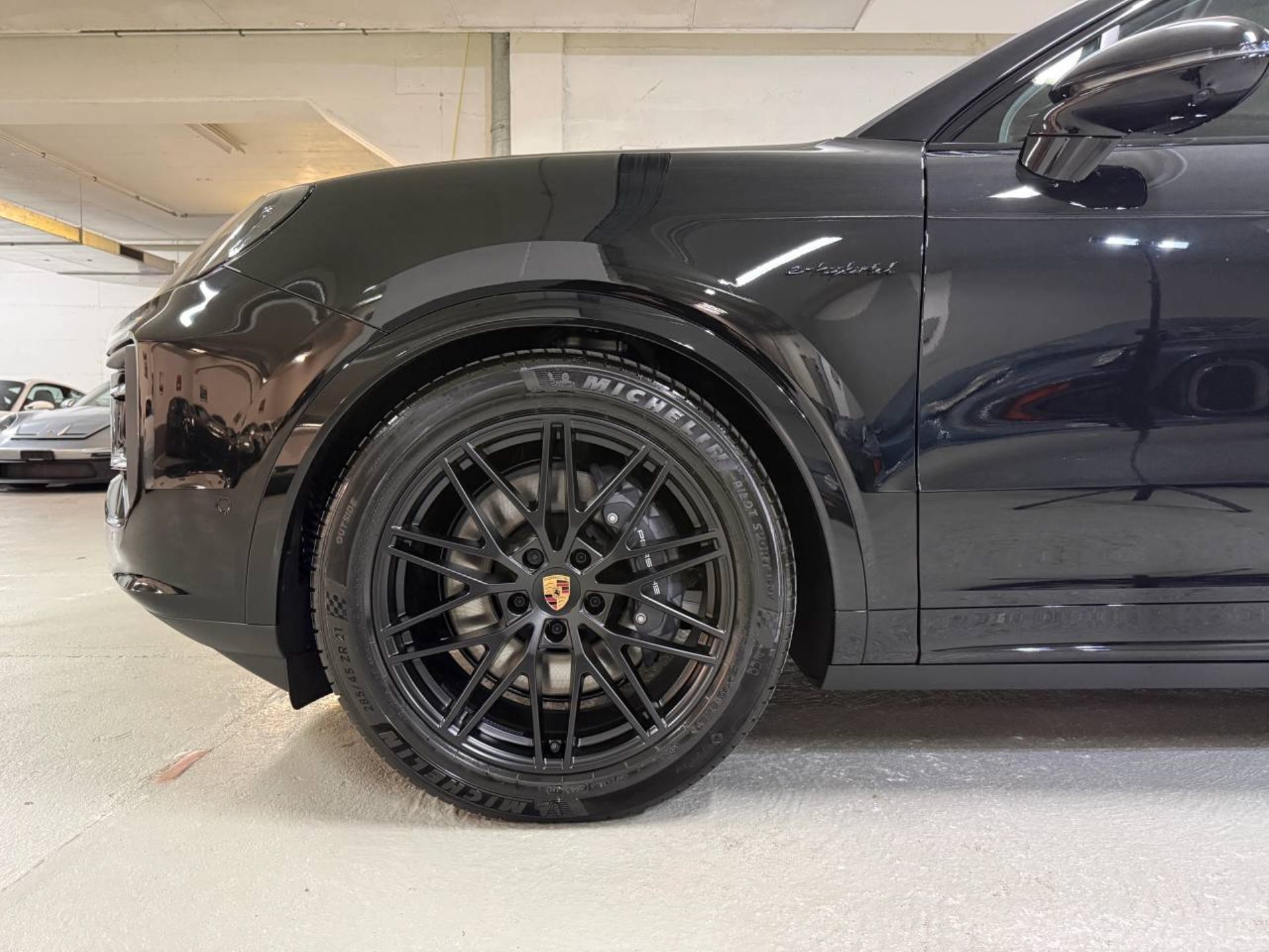 PORSCHE Cayenne E-Hybrid Coupé Black Edition-image-9