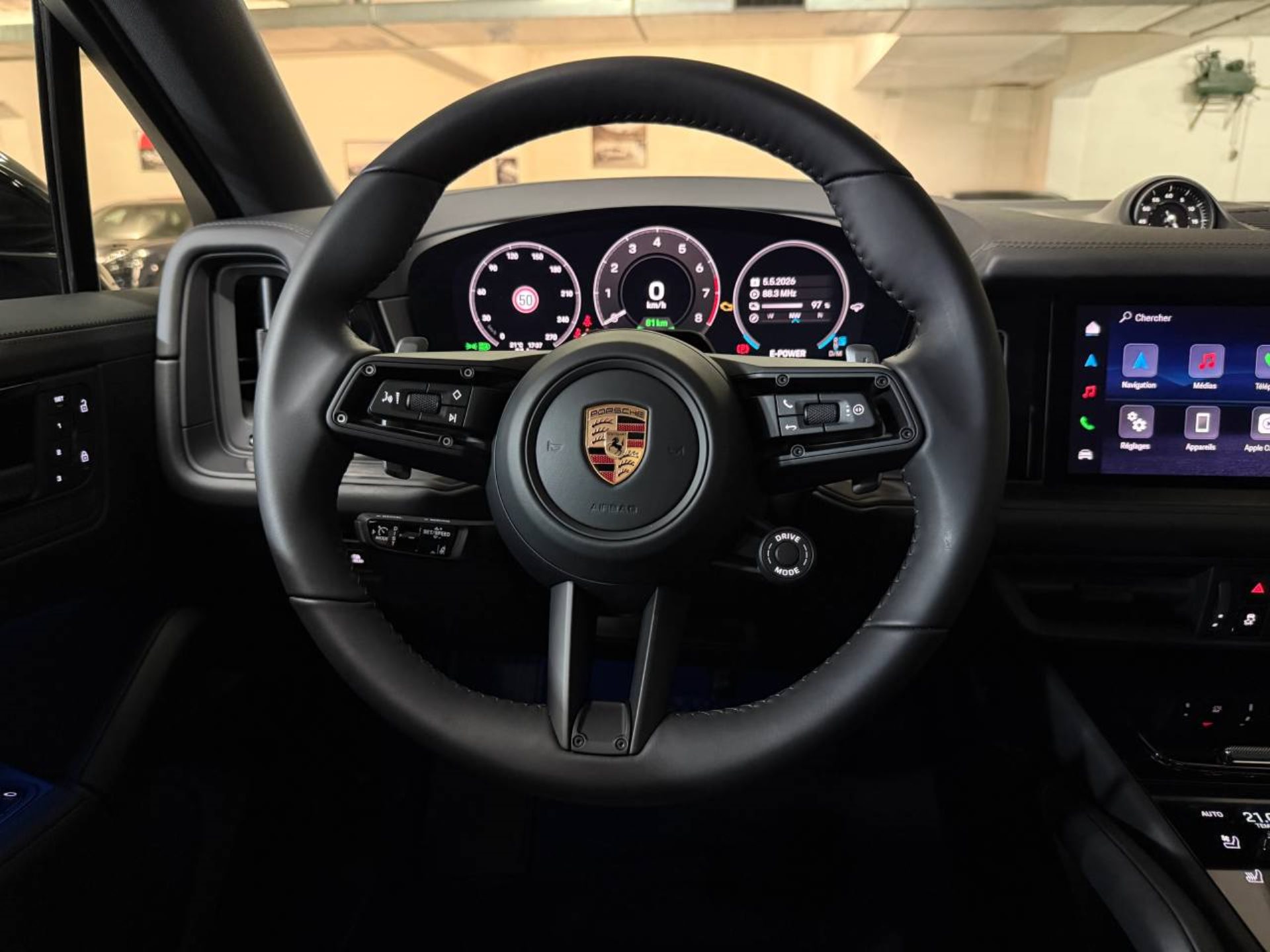 PORSCHE Cayenne E-Hybrid Coupé Black Edition-image-13