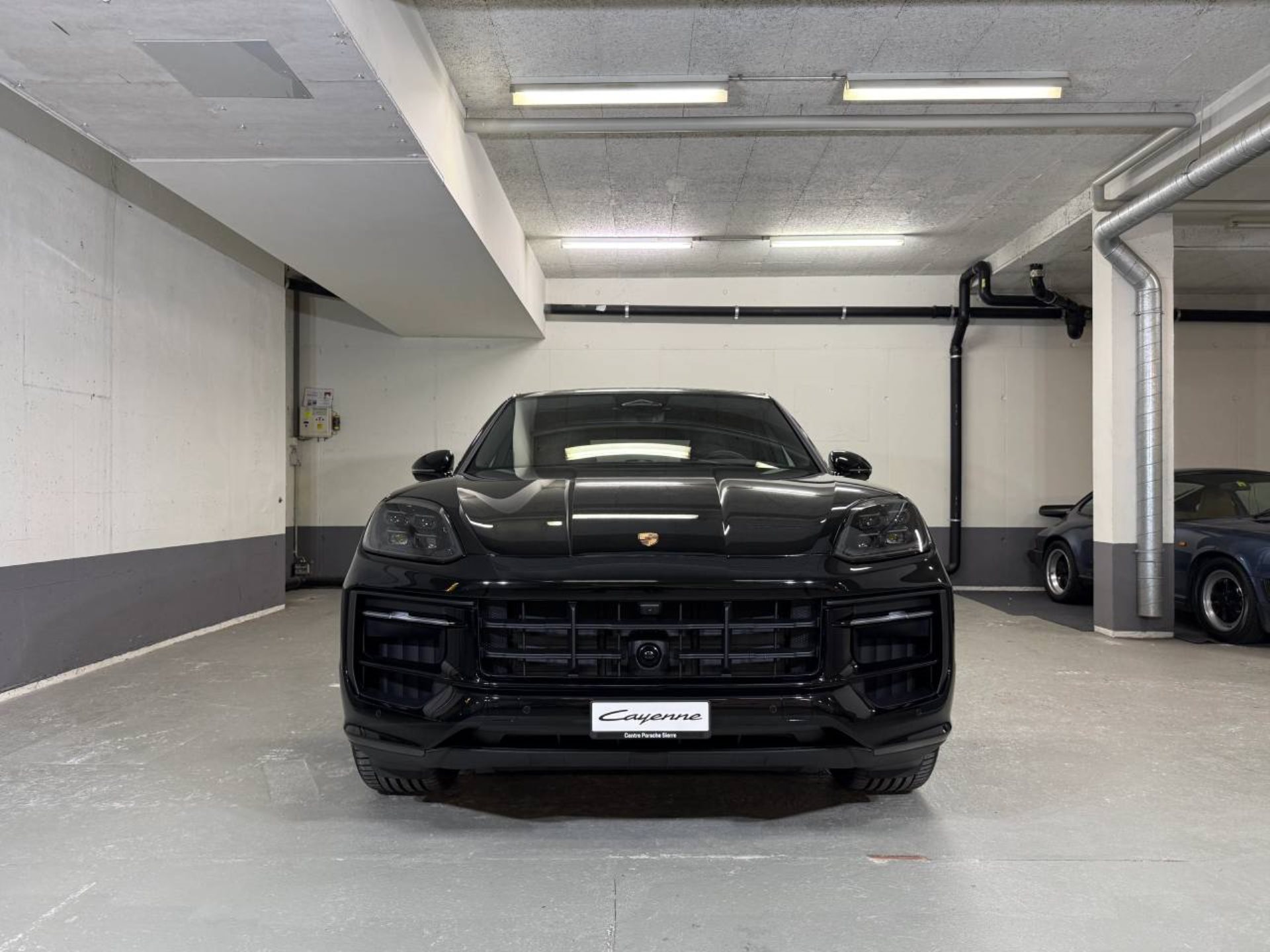 PORSCHE Cayenne E-Hybrid Coupé Black Edition-image-7