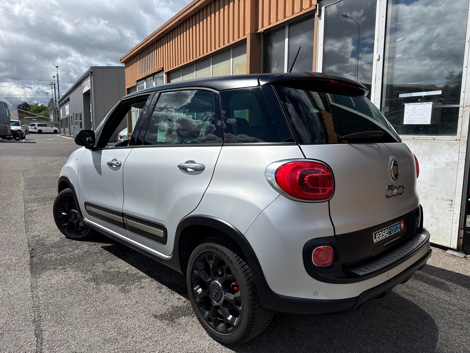FIAT 500L 1.4 TB 16V Trekking Line-image-3
