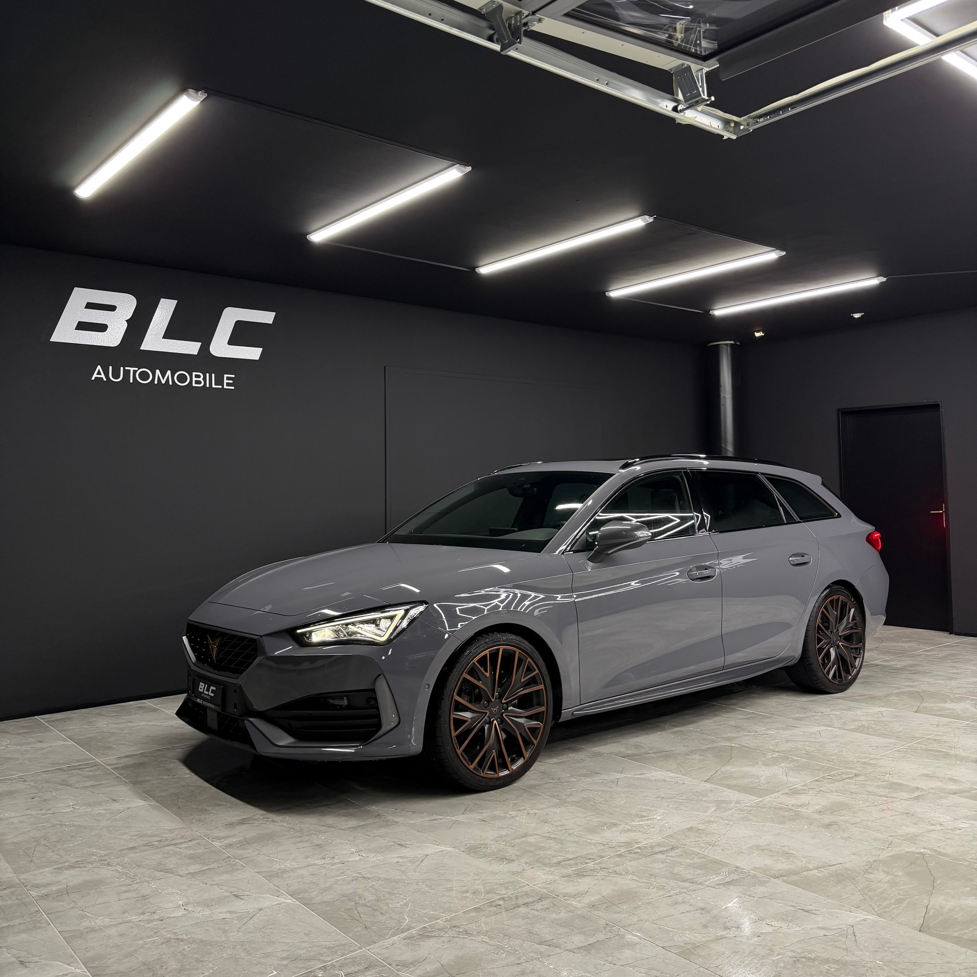 CUPRA LEON ST 2.0 TSI VZ DSG 4Drive-image-0