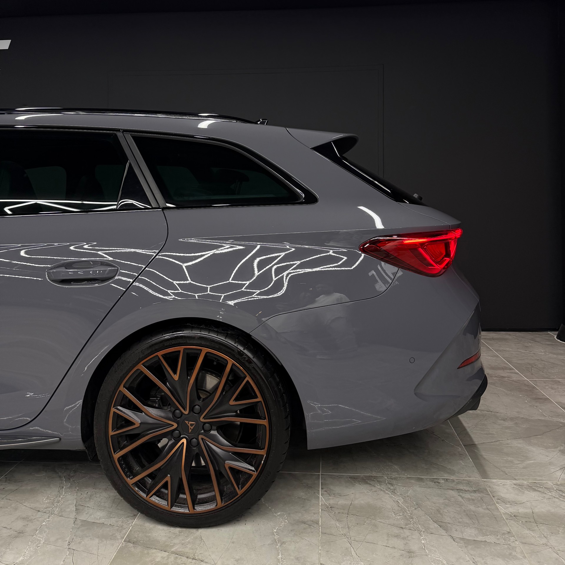 CUPRA LEON ST 2.0 TSI VZ DSG 4Drive-image-5