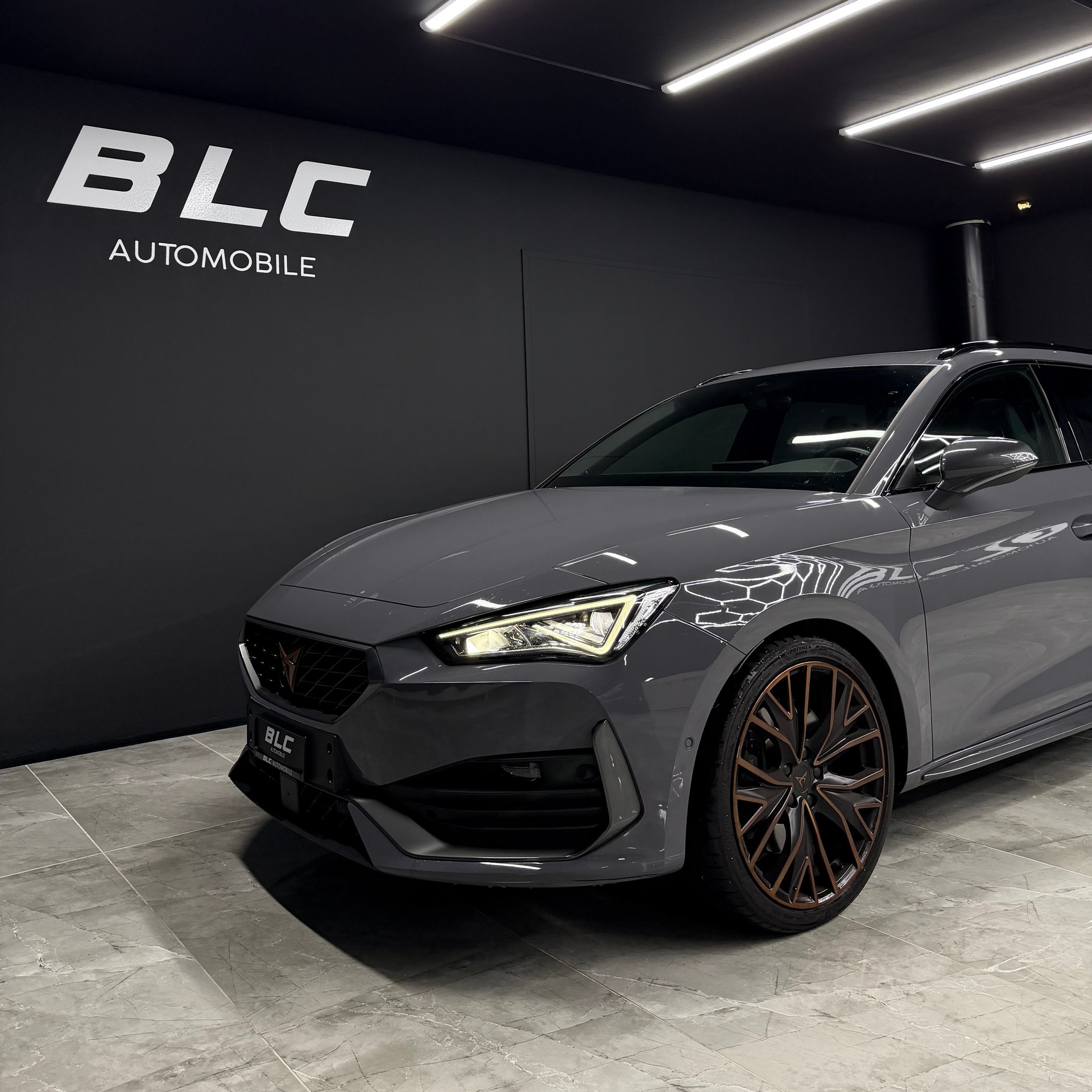 CUPRA LEON ST 2.0 TSI VZ DSG 4Drive-image-1