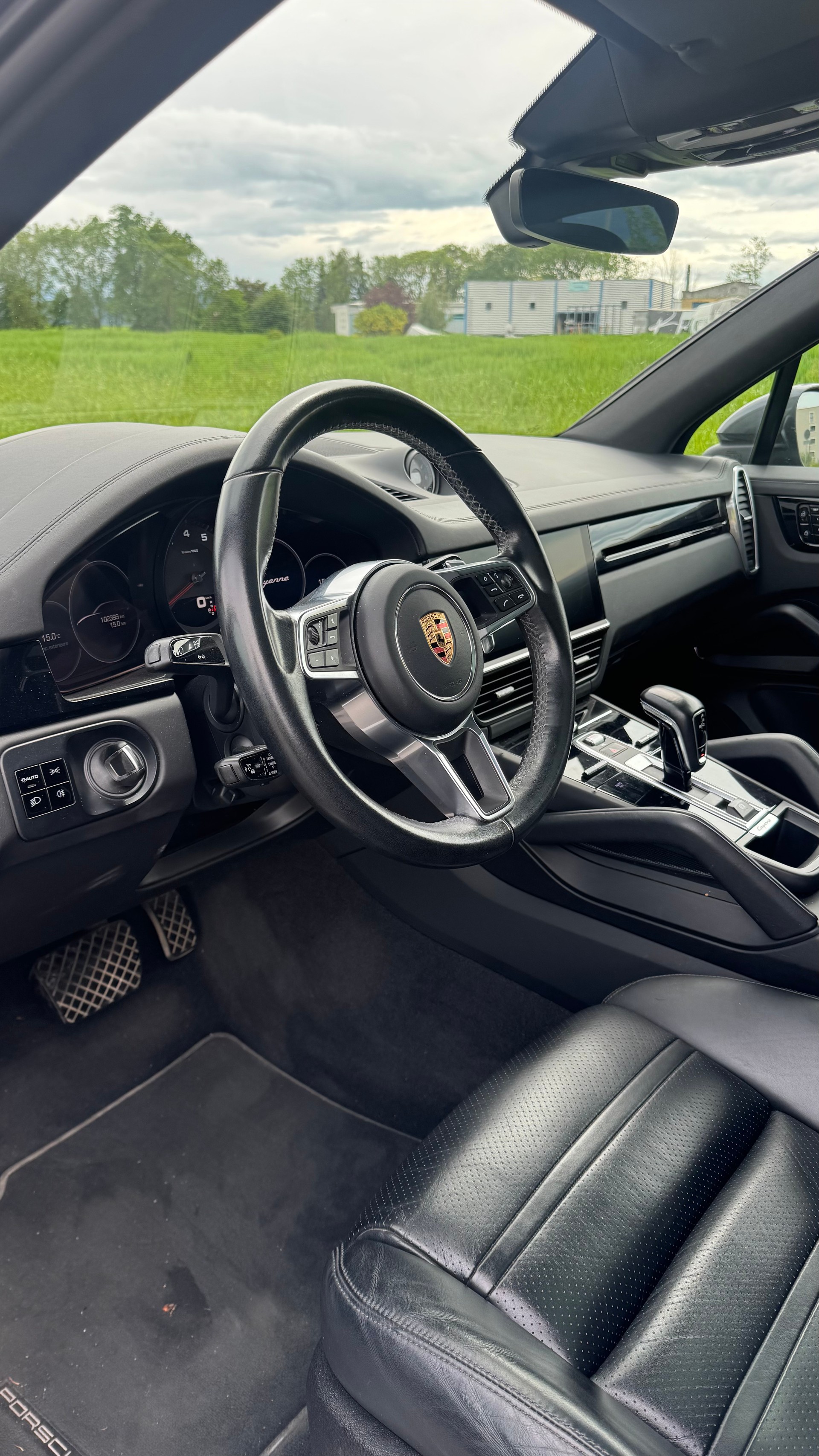 PORSCHE Cayenne-image-8
