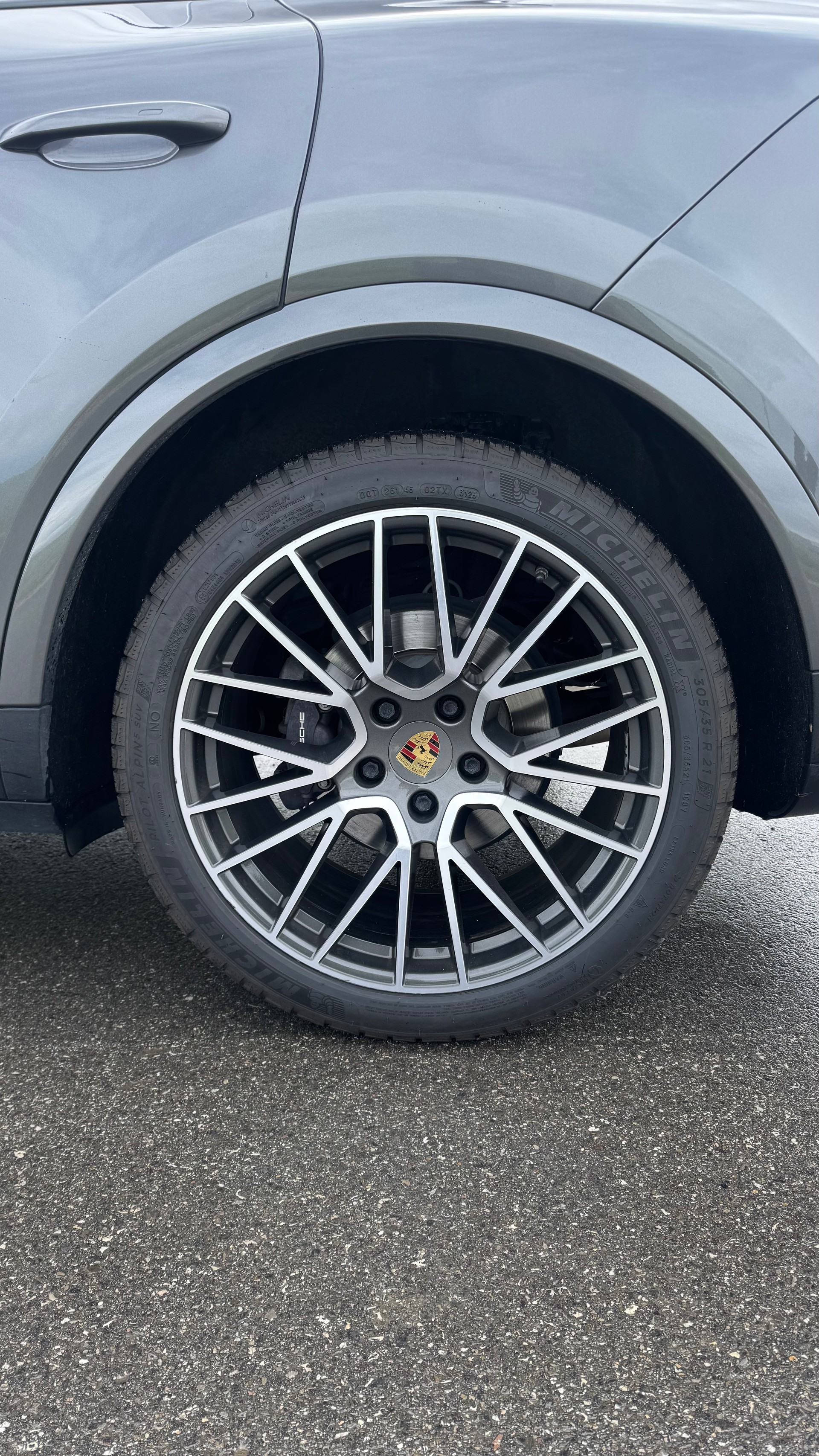 PORSCHE Cayenne-image-7