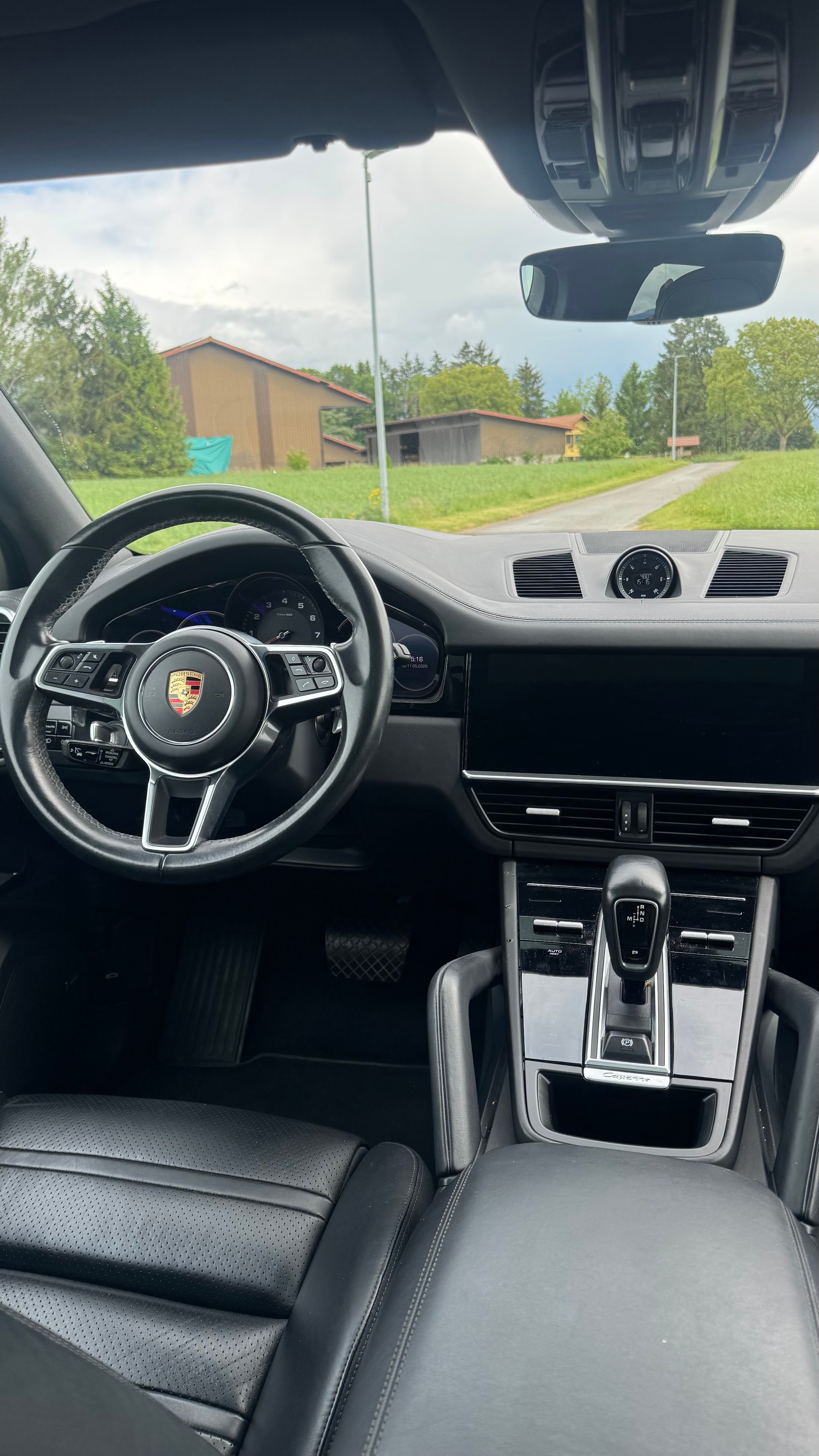 PORSCHE Cayenne-image-12