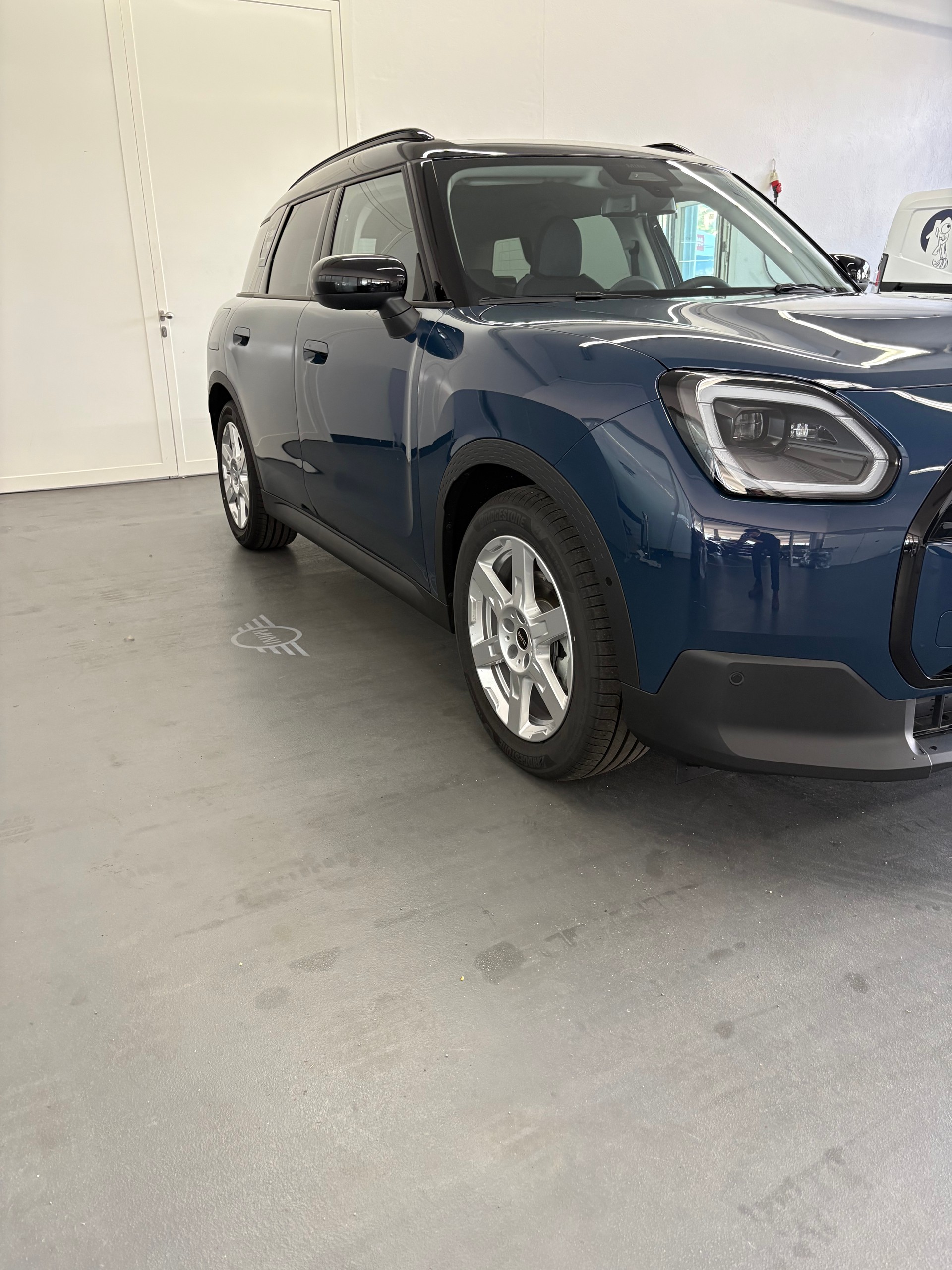 MINI Countryman E-image-0