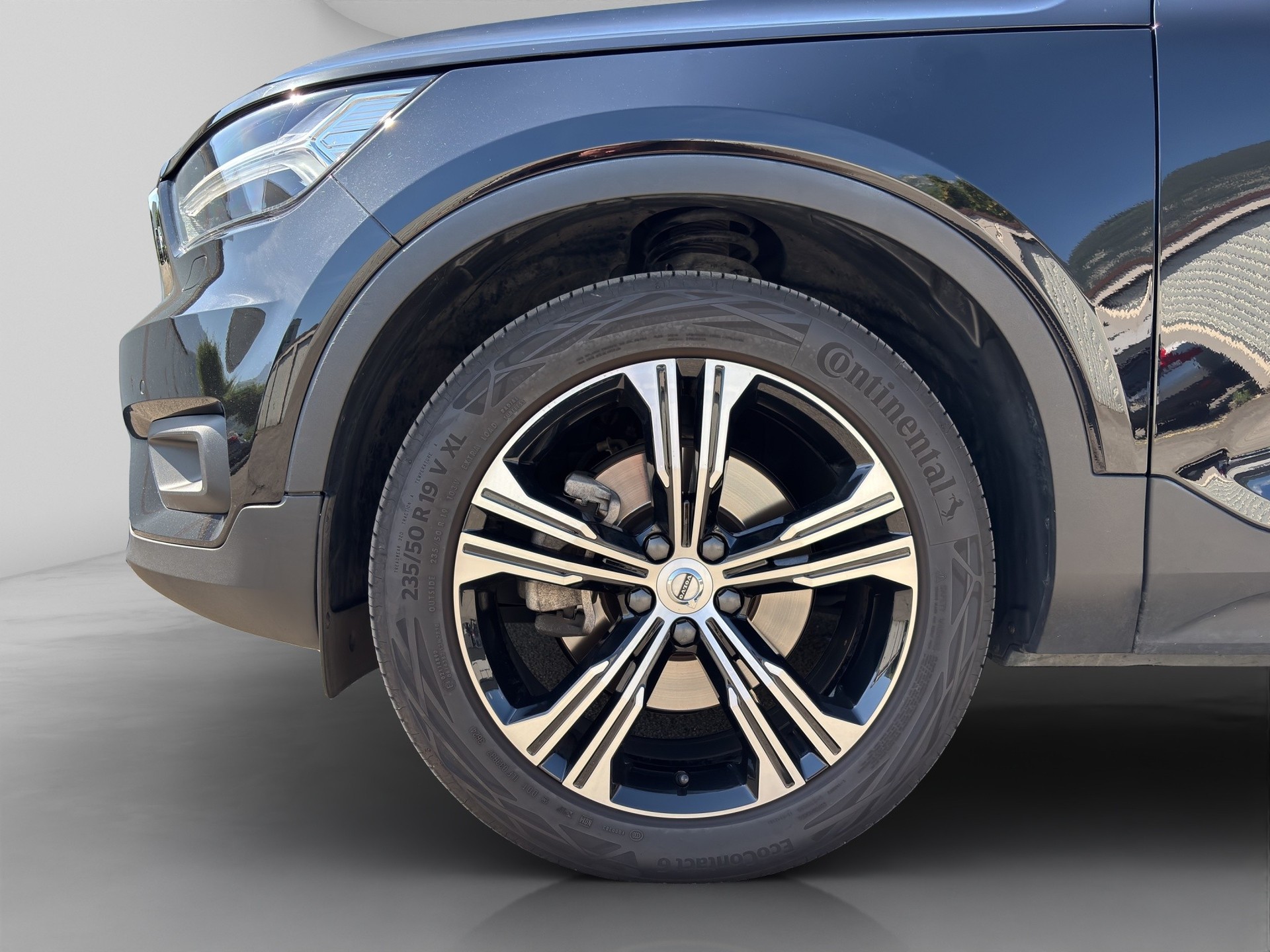 VOLVO XC40 2.0 B5 MH Inscription AWD-image-8