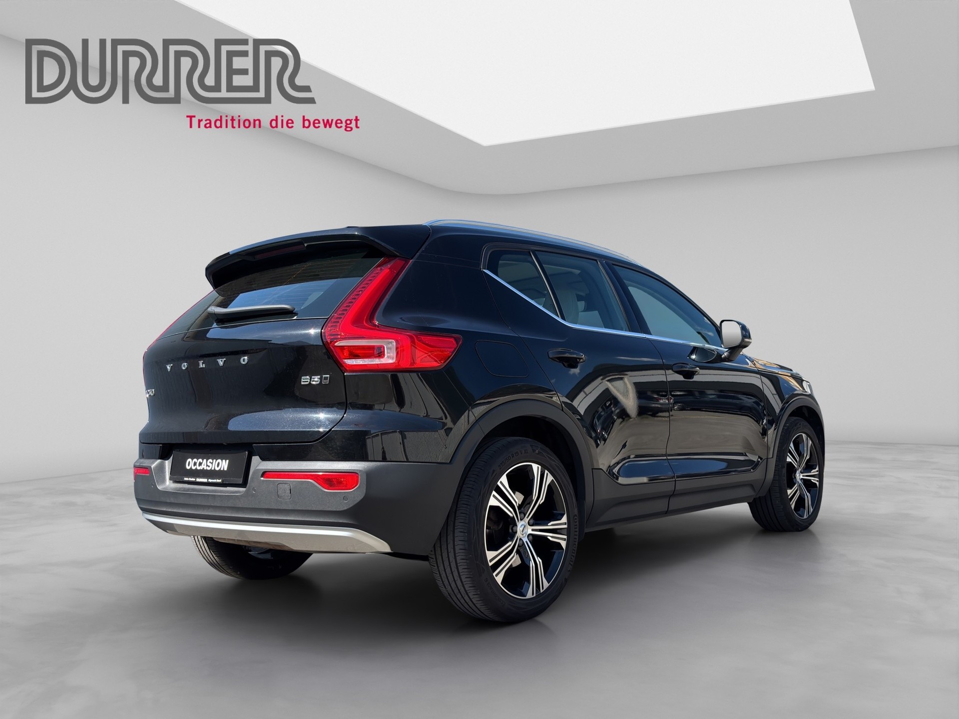 VOLVO XC40 2.0 B5 MH Inscription AWD-image-3