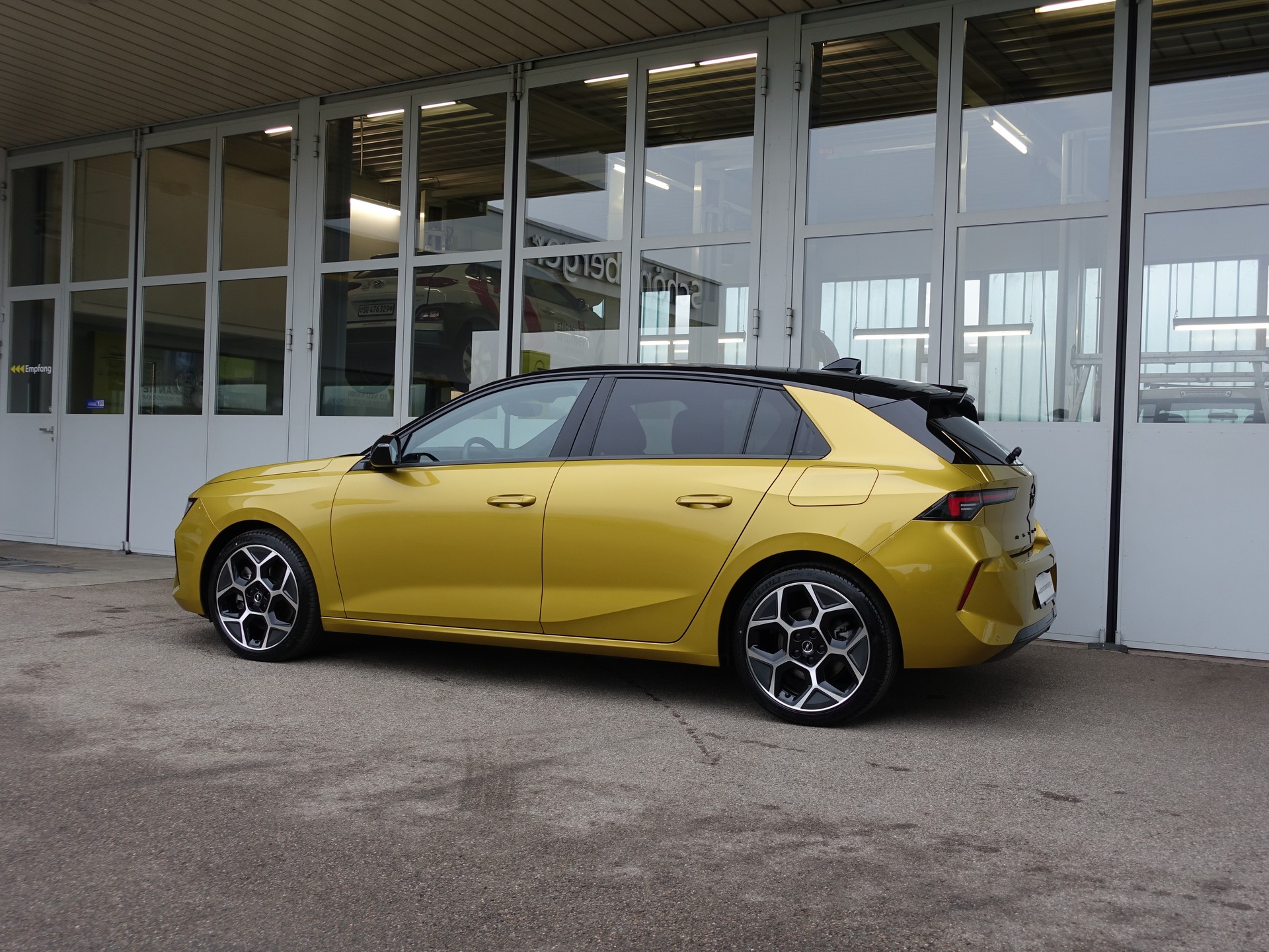 OPEL Astra 1.6 PHEV Swiss + A-image-20