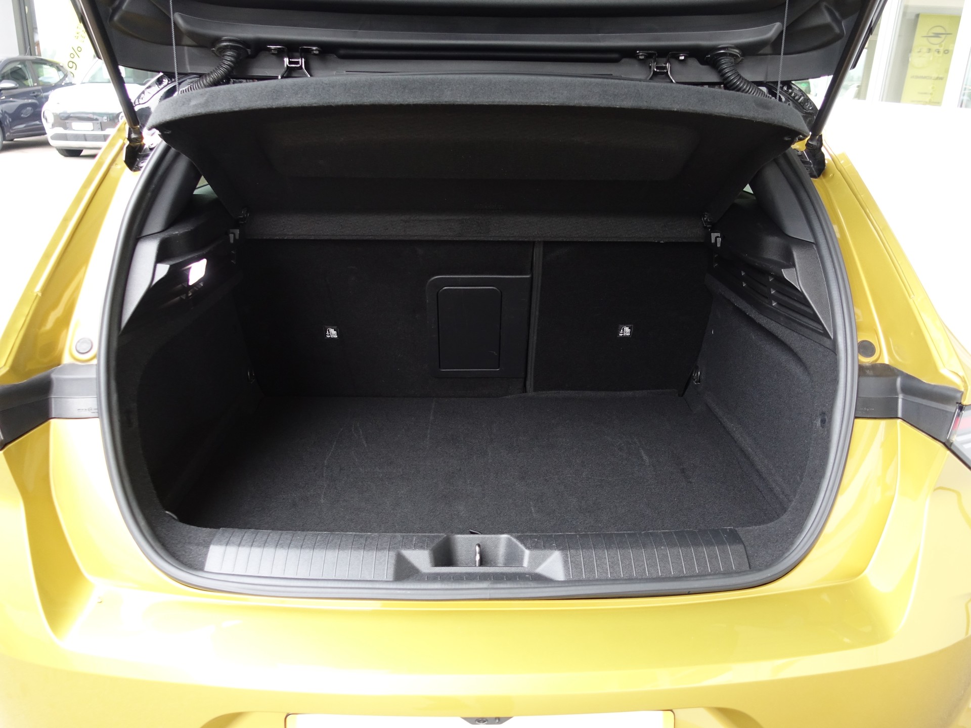 OPEL Astra 1.6 PHEV Swiss + A-image-29
