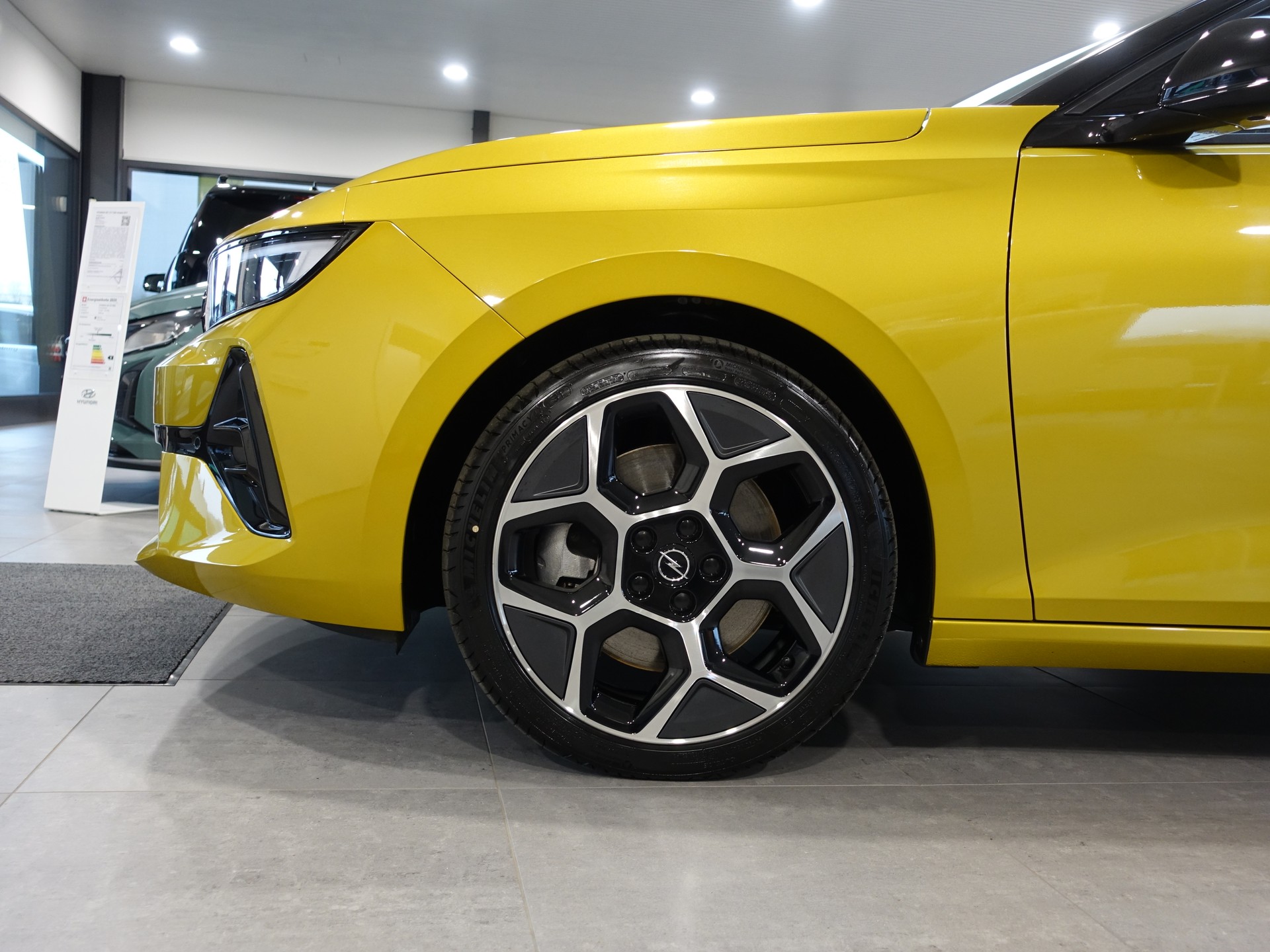 OPEL Astra 1.6 PHEV Swiss + A-image-5
