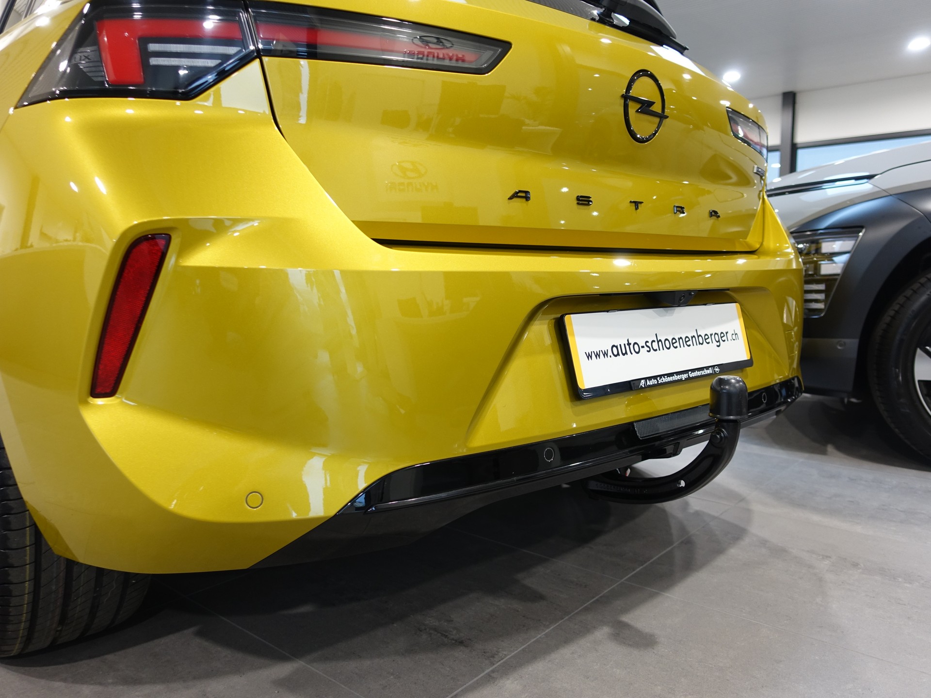 OPEL Astra 1.6 PHEV Swiss + A-image-15