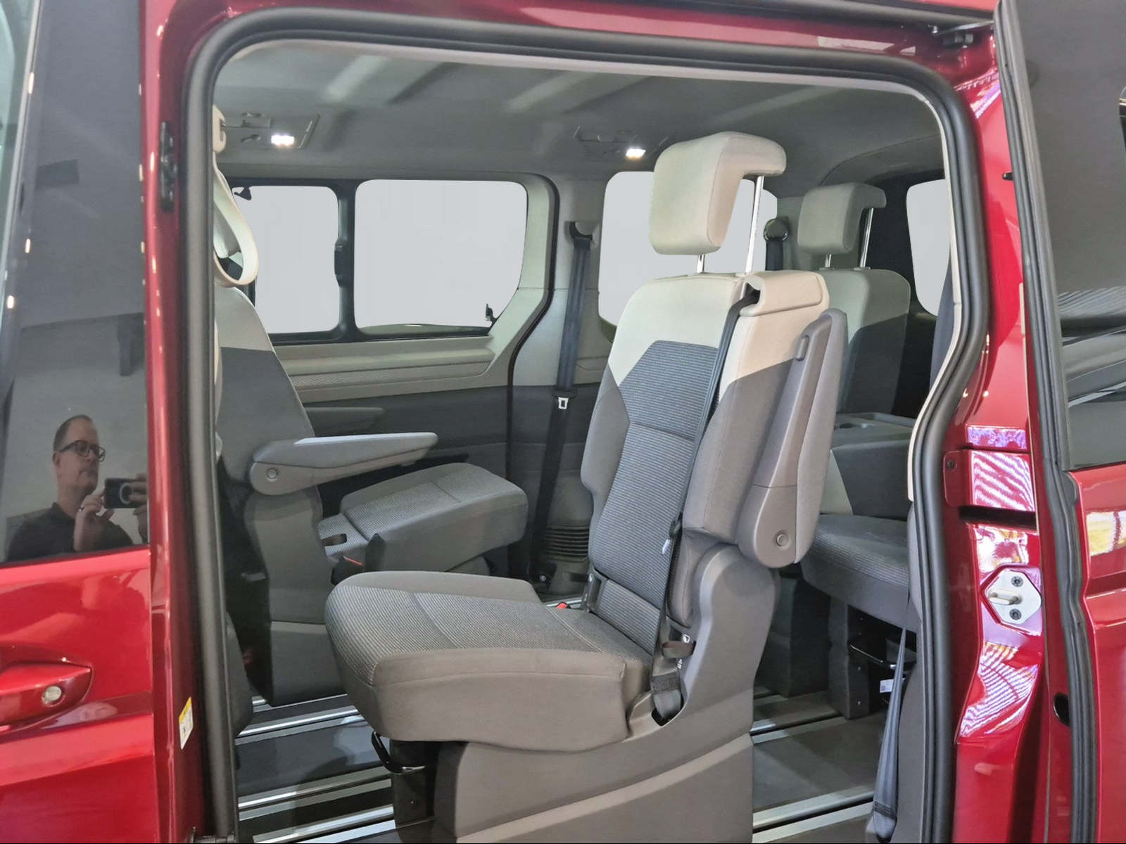 VW Multivan 2.0 TDI Liberty DSG-image-9