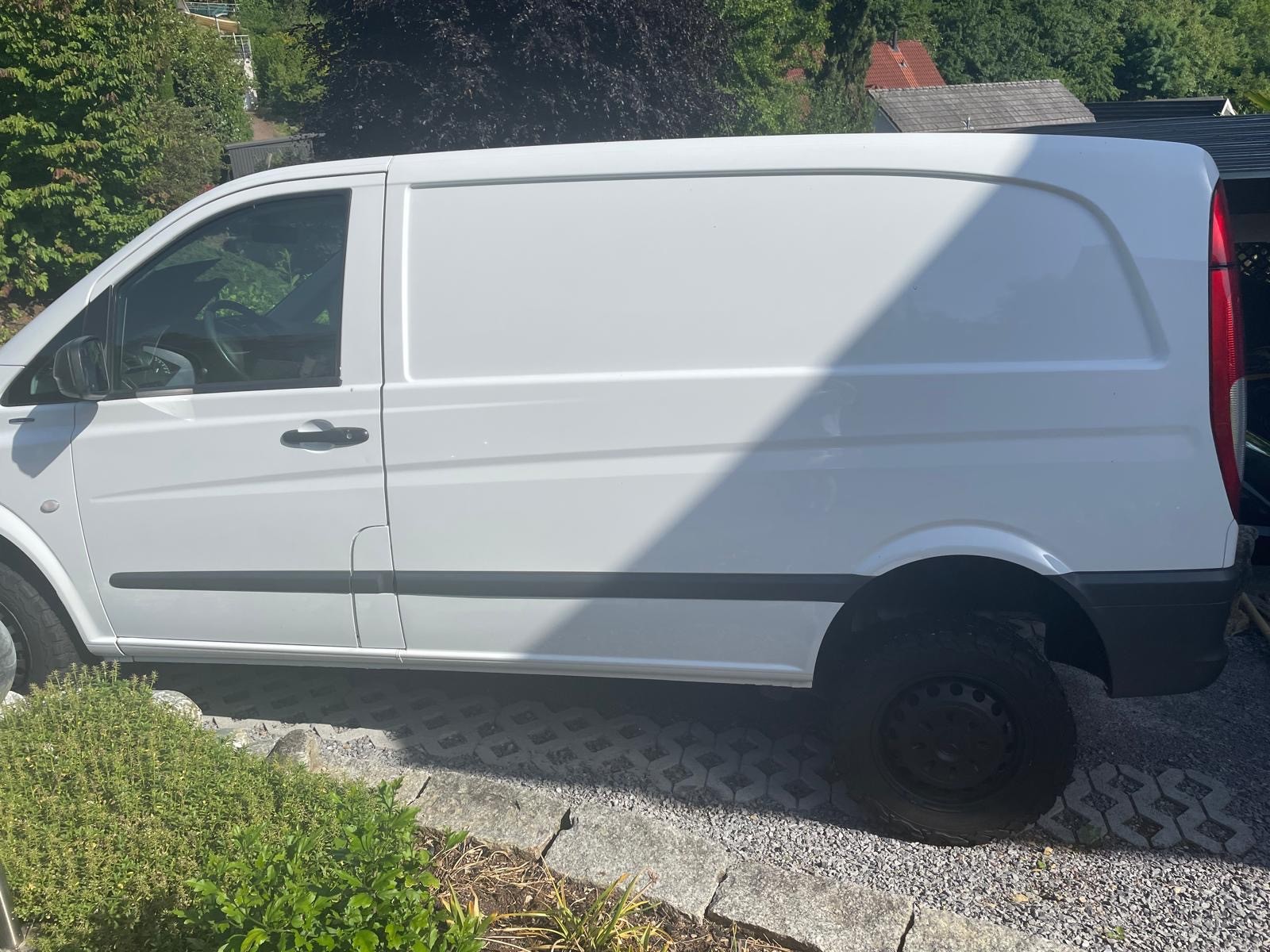 MERCEDES-BENZ Vito 113 CDI Blue Efficiency L 4Matic A-image-1