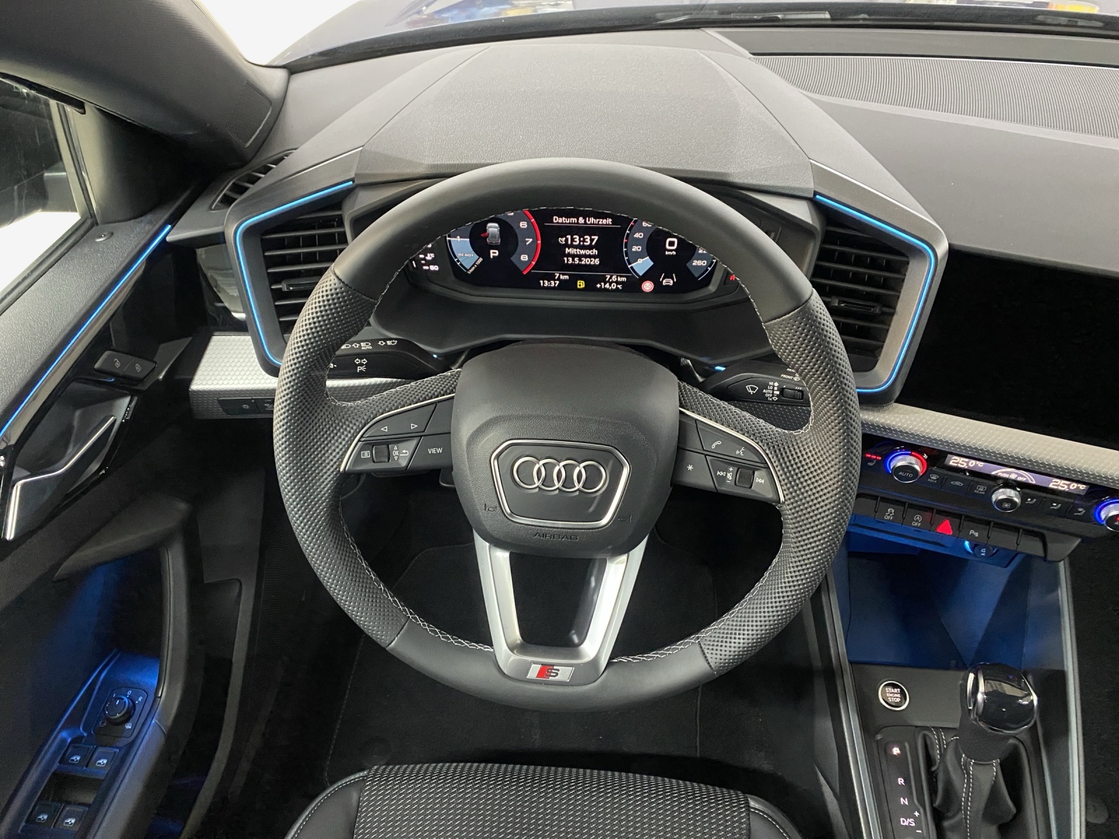 AUDI A1 Sportback 30 TFSI S Line S-tronic-image-9