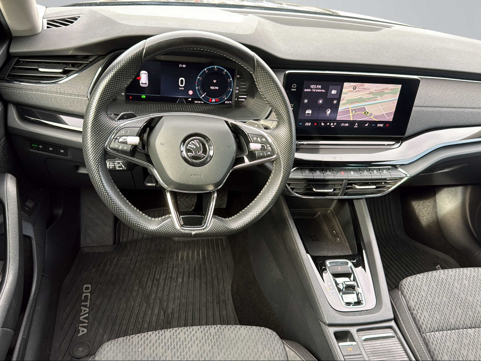 SKODA Octavia Combi 2.0 TDI DSG Style-image-5