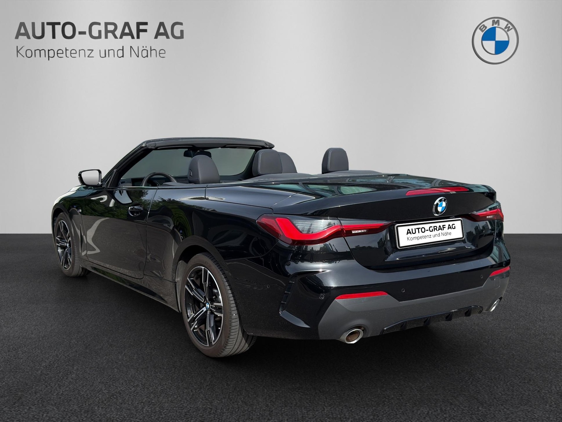 BMW 430i M Sport xDrive Cabrio-image-2