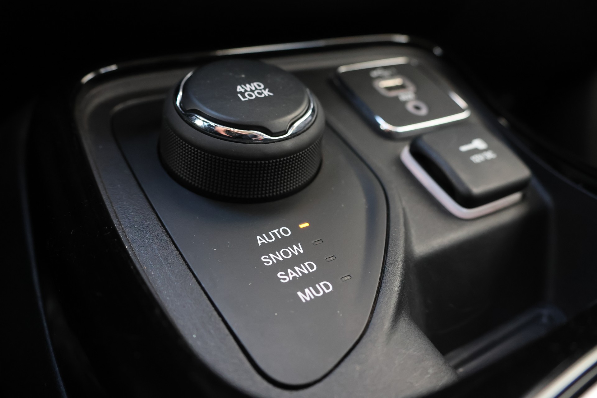 JEEP Compass 2.0CRD Limited AWD 9ATX-image-20