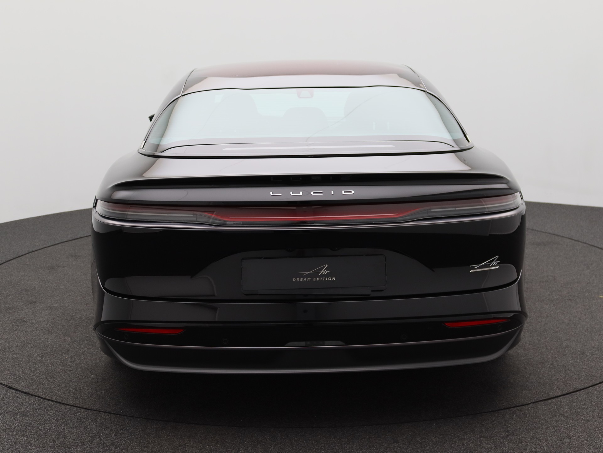 LUCID Air 118 kWh Performance Dream Edition-image-4