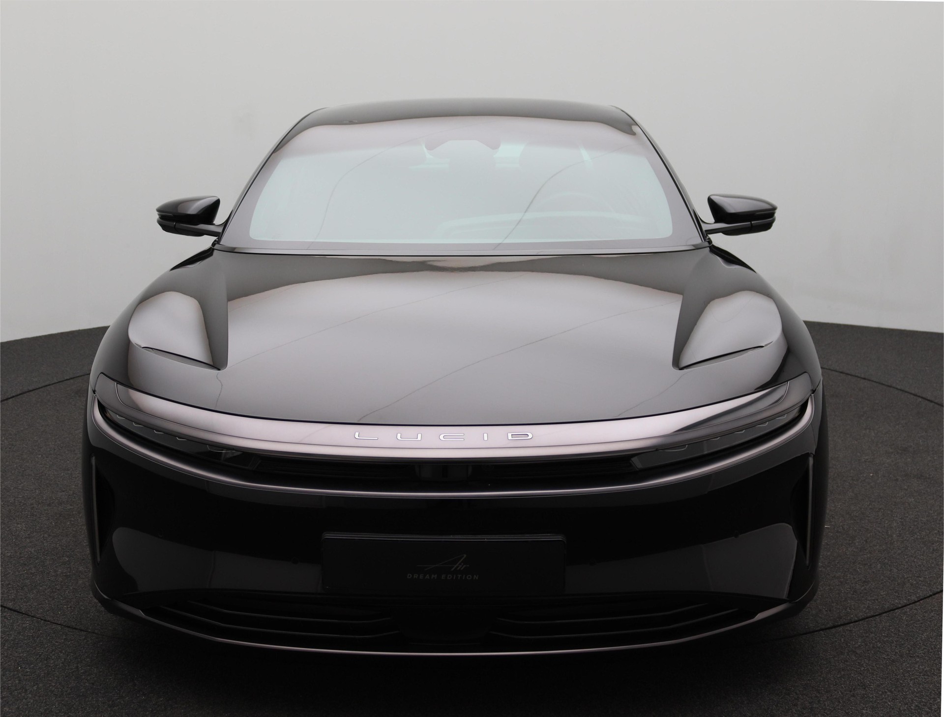 LUCID Air 118 kWh Performance Dream Edition-image-1