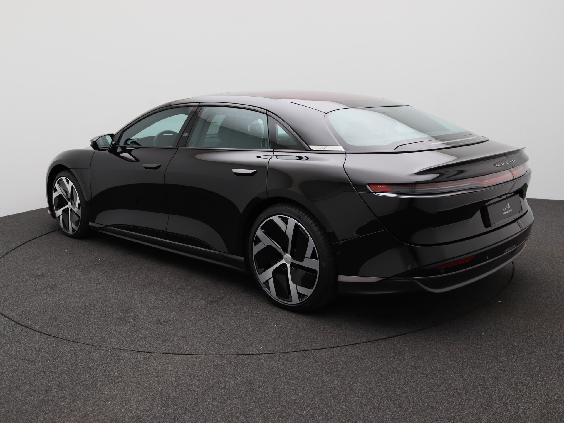 LUCID Air 118 kWh Performance Dream Edition-image-3