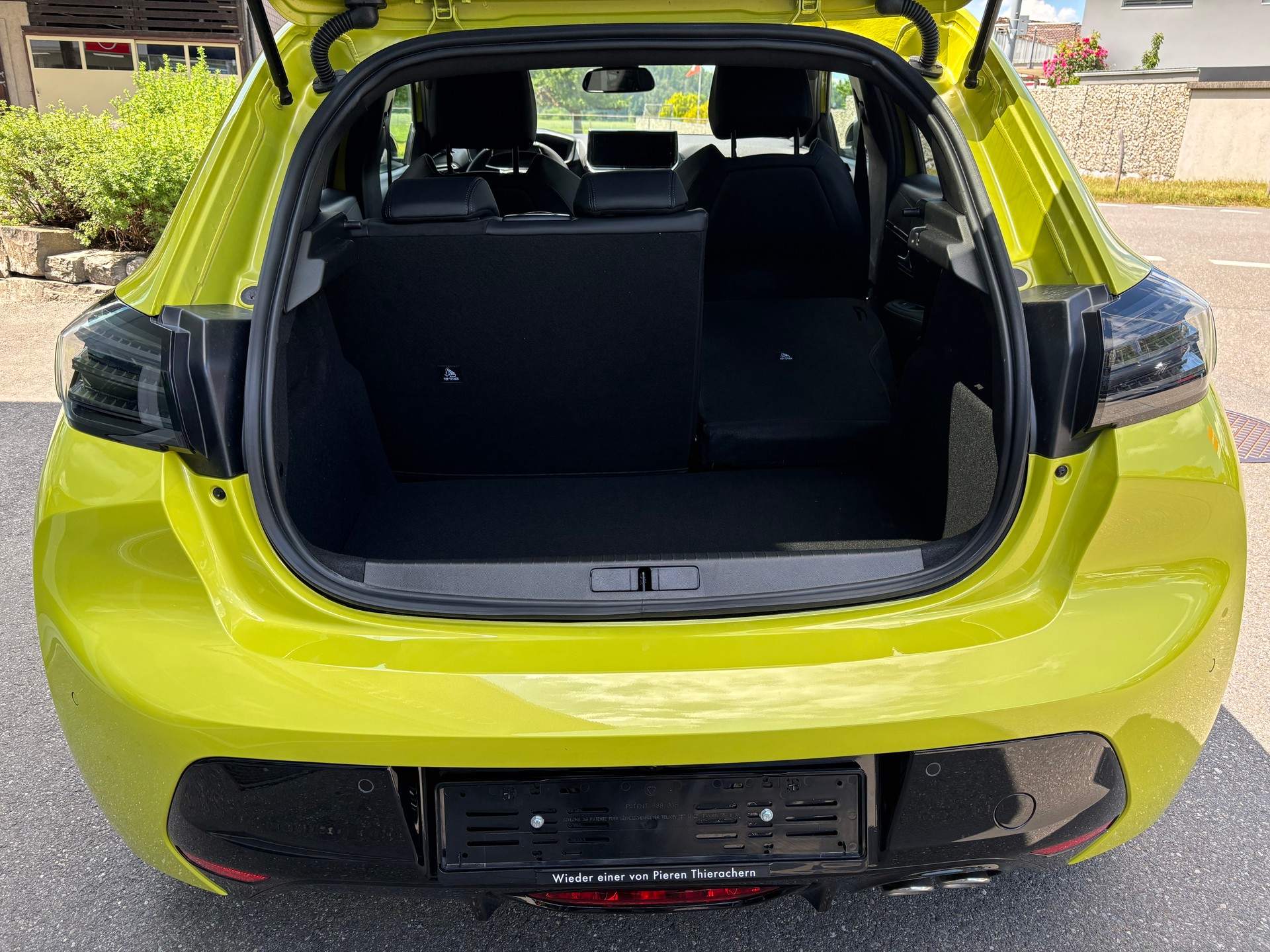 PEUGEOT 208 1.2 MHEV 145 GT-image-5