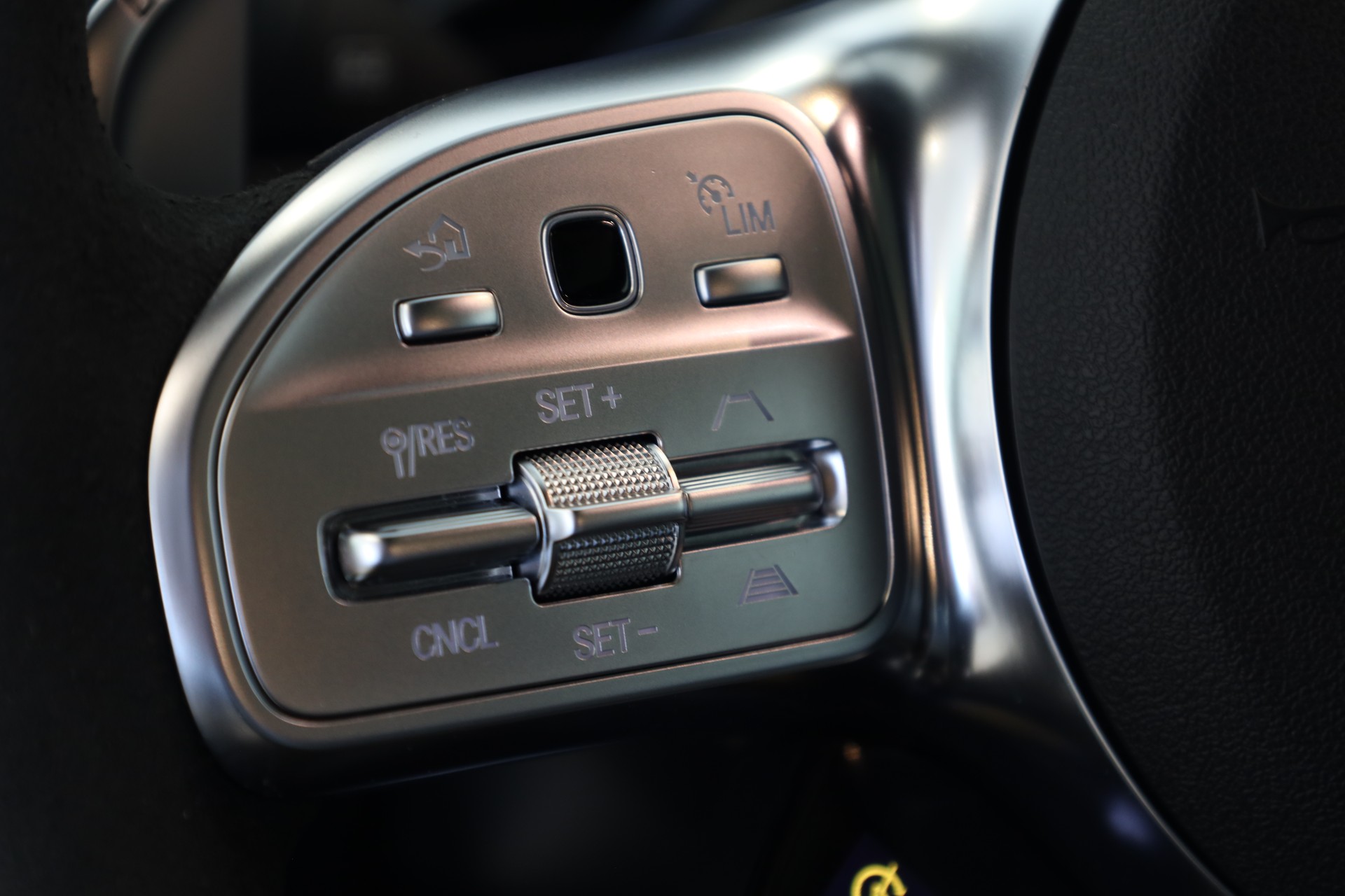 MERCEDES-BENZ C 63 S AMG 9G-tronic-image-19