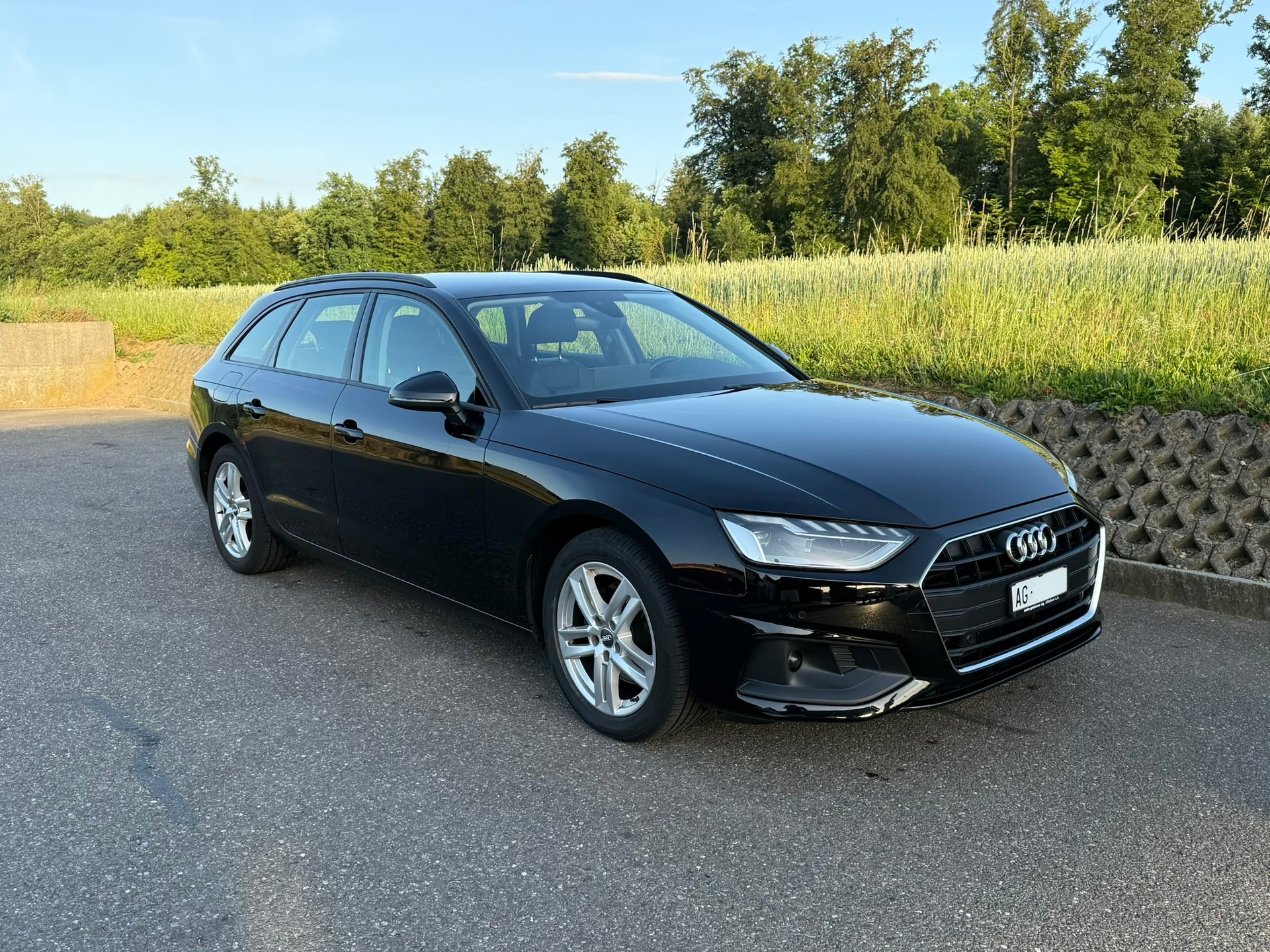 AUDI 2.0 35 TDI Advanced S-Tronic-image-1