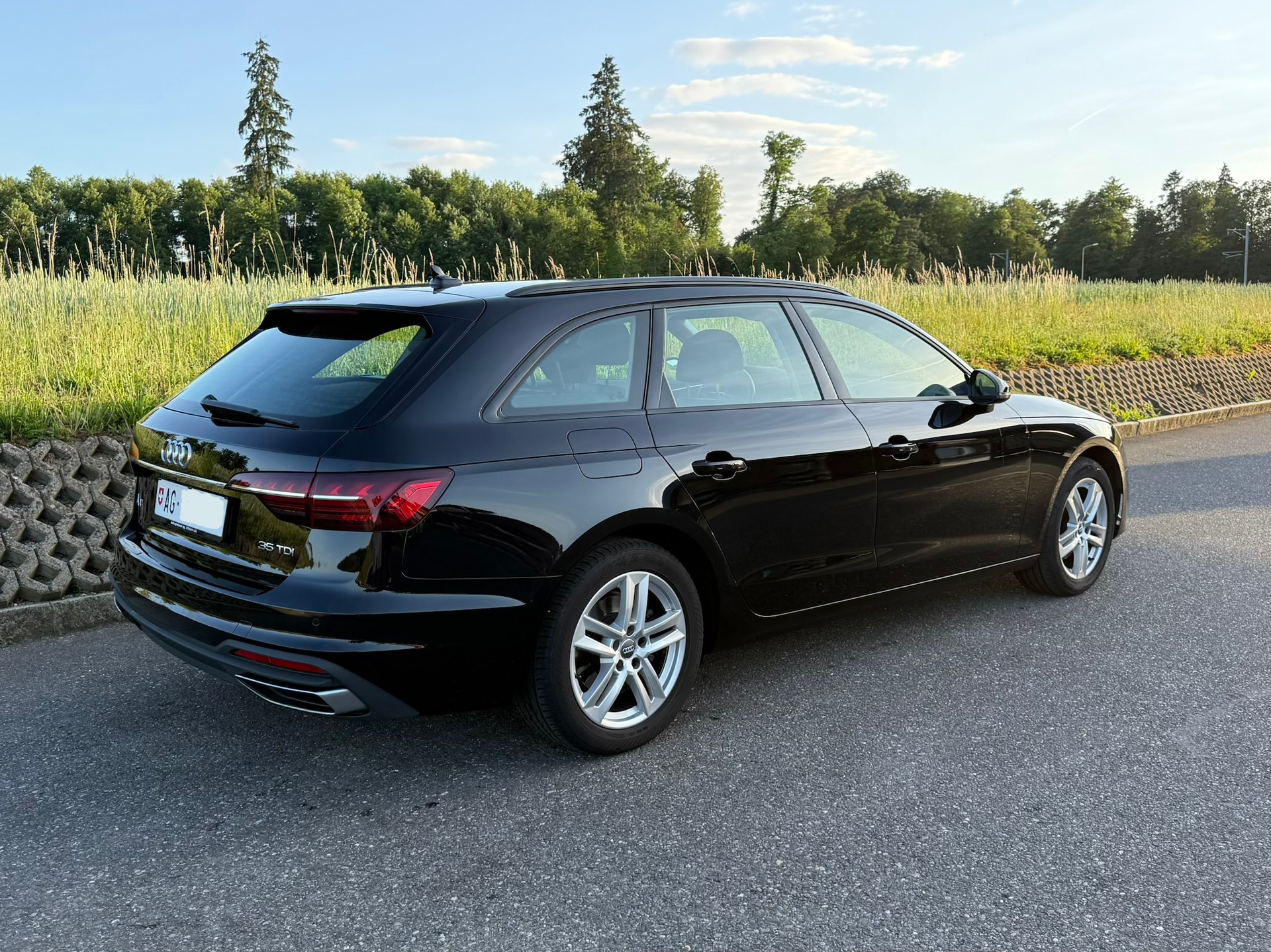 AUDI 2.0 35 TDI Advanced S-Tronic-image-3