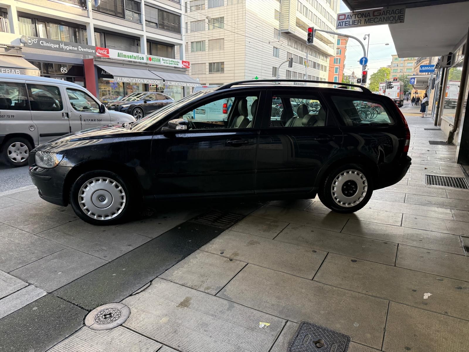 VOLVO V50 2.0D Momentum-image-10