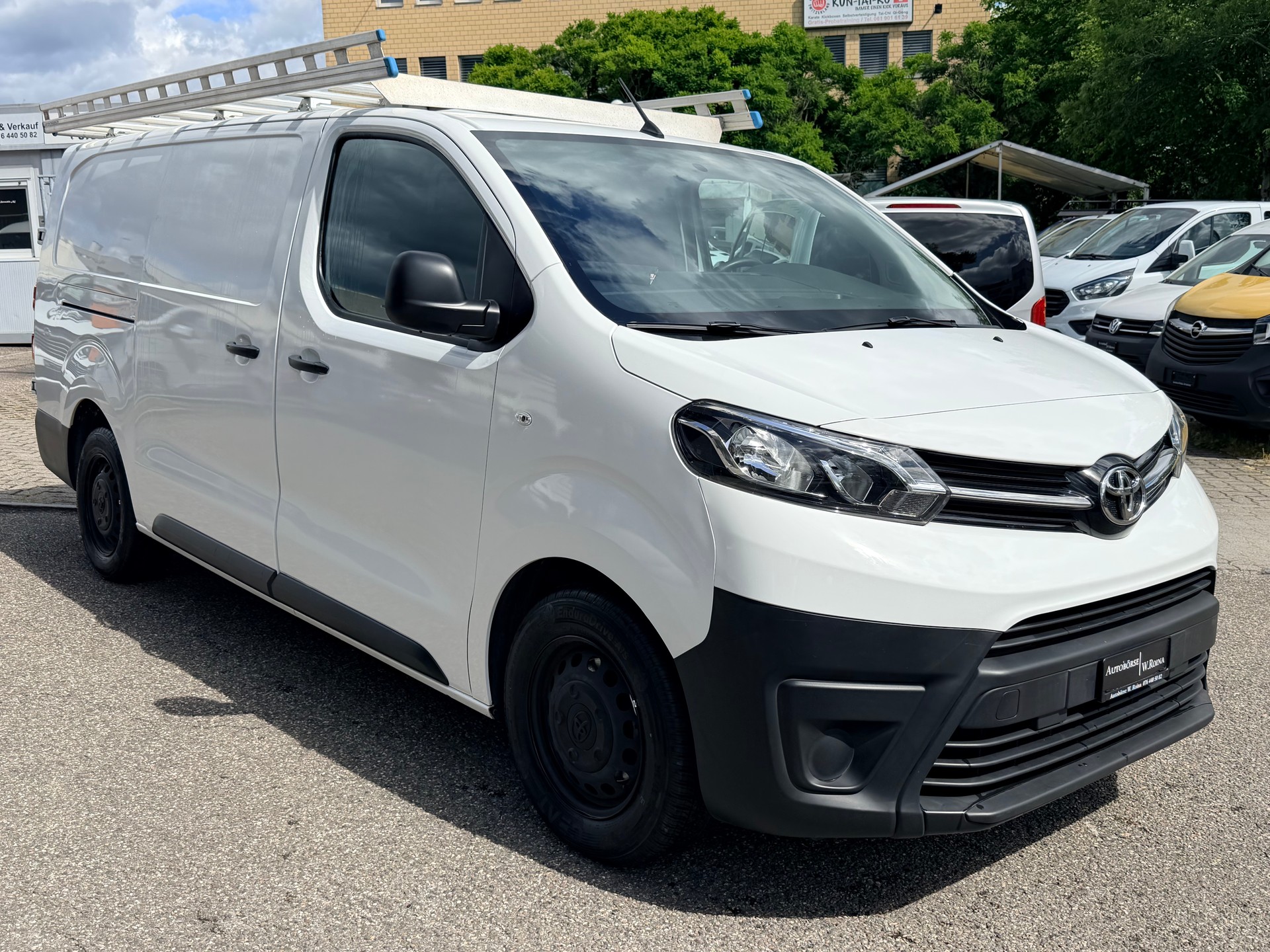 TOYOTA Proace 2.0D Panel Van Long Active-image-0