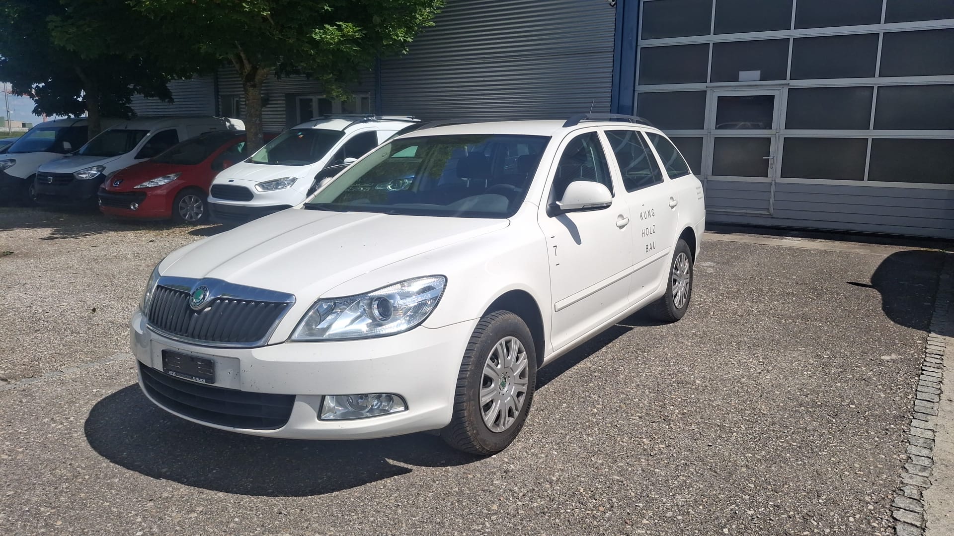 SKODA Octavia Combi 1.6 TDI Ambition 4x4-image-8