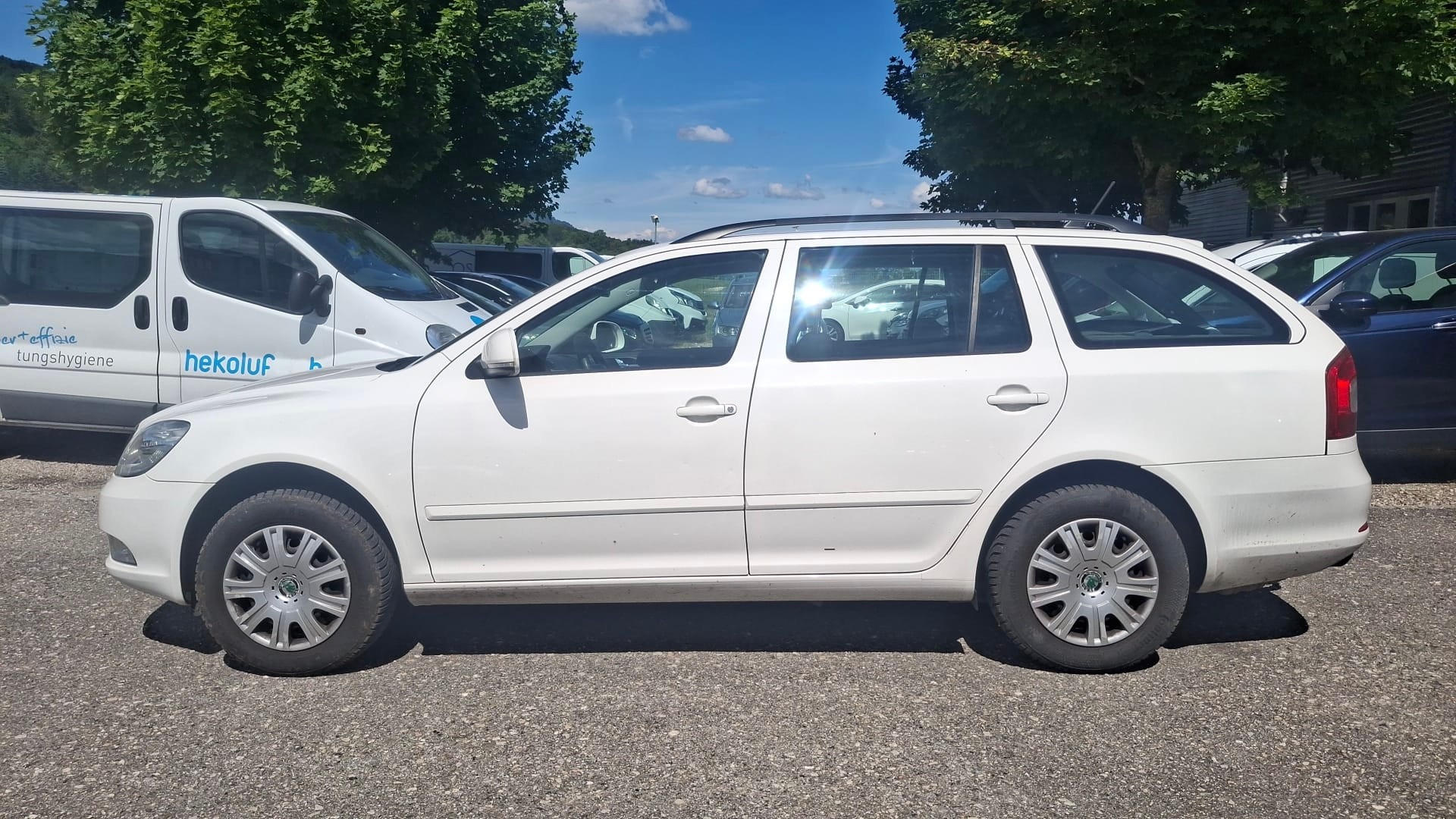 SKODA Octavia Combi 1.6 TDI Ambition 4x4-image-9