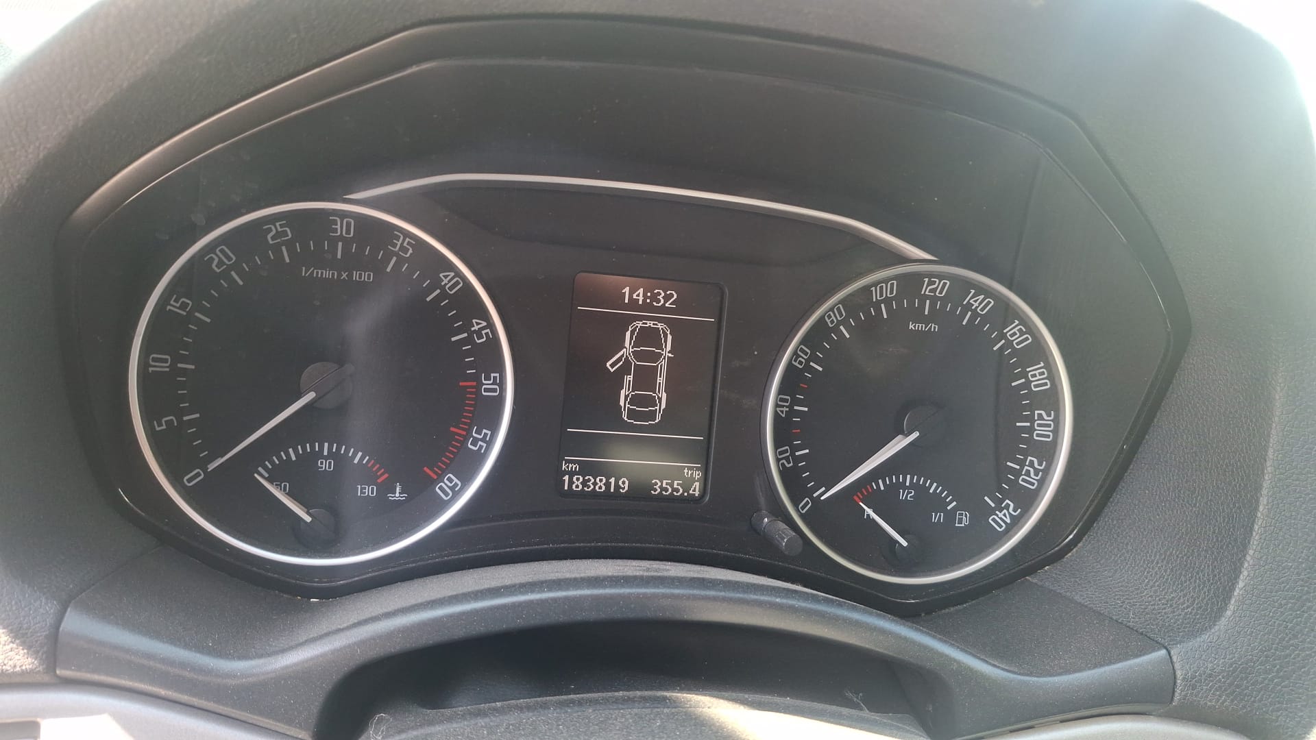SKODA Octavia Combi 1.6 TDI Ambition 4x4-image-5