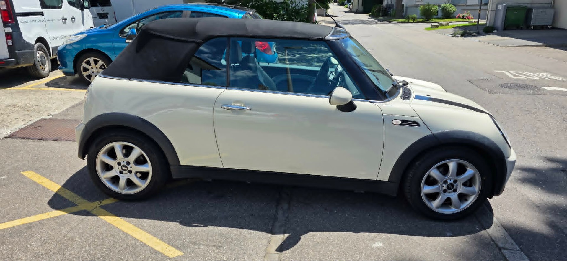 MINI Cooper Cabriolet-image-6