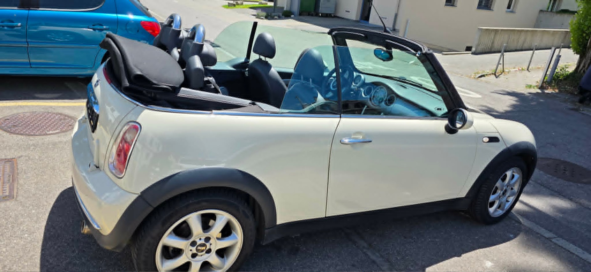 MINI Cooper Cabriolet-image-8