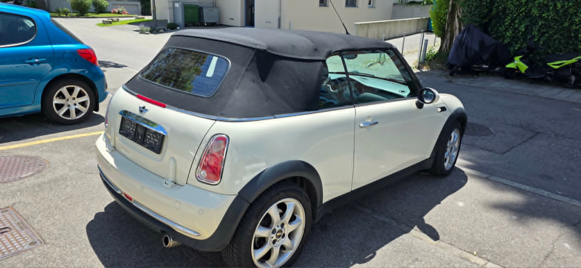 MINI Cooper Cabriolet-image-5