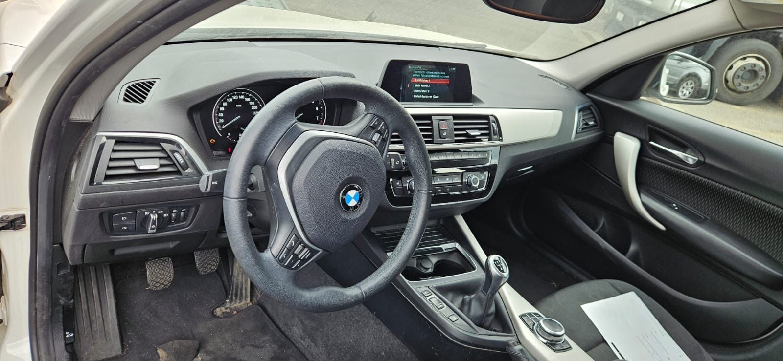 BMW 116i Business-image-7
