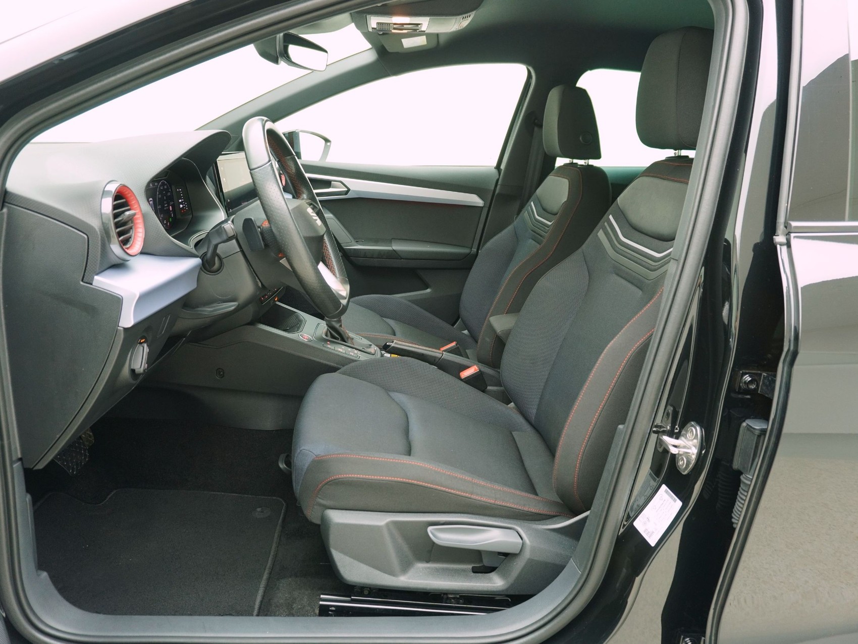 SEAT Ibiza 1.5 TSI DSG FR-image-8