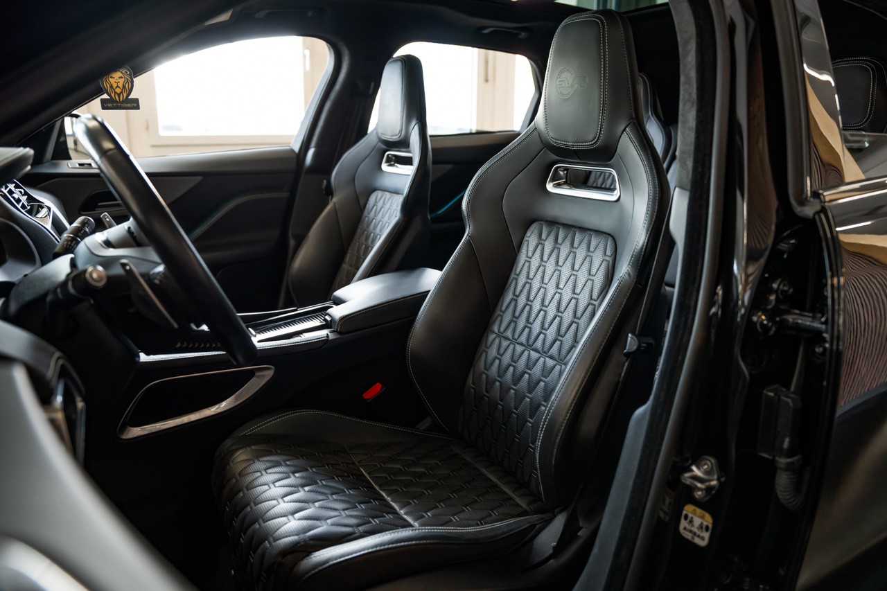 JAGUAR F-Pace 5.0 V8 SVR AWD Automatik-image-13