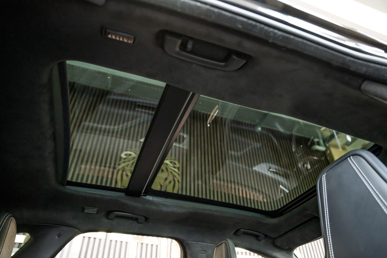 JAGUAR F-Pace 5.0 V8 SVR AWD Automatik-image-20