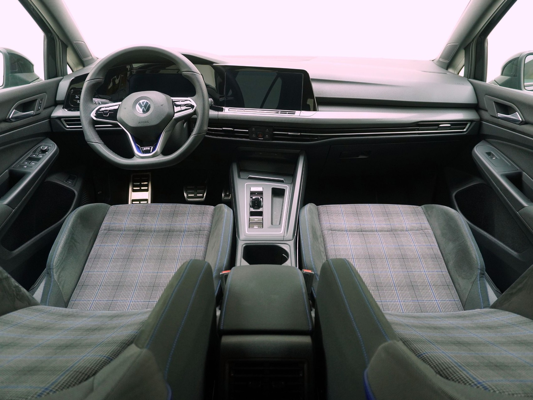 VW Golf 8 1.4 TSI DSG PHEV GTE-image-13