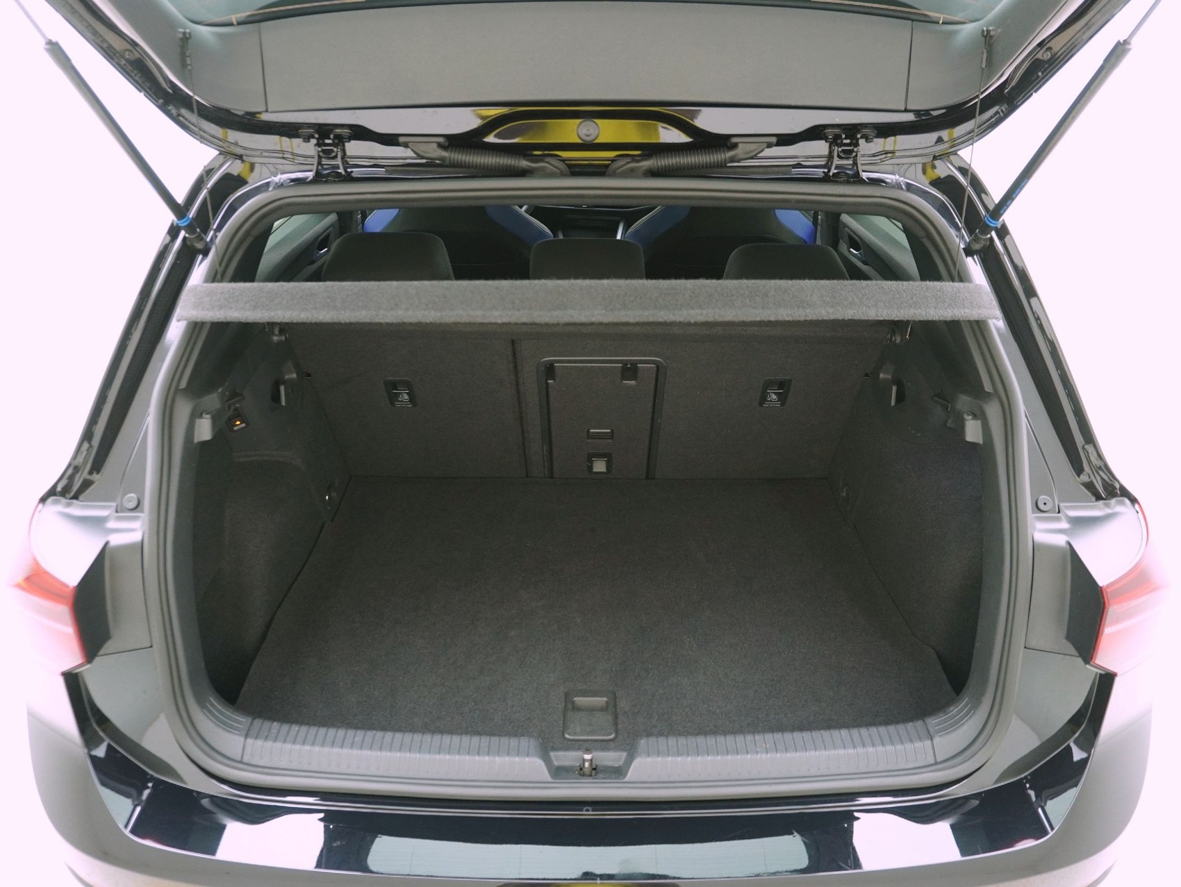VW Golf 8 1.4 TSI DSG PHEV GTE-image-12