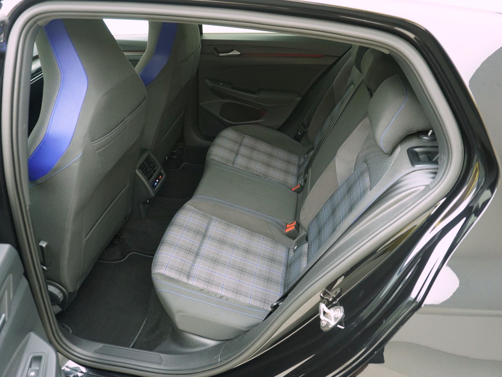 VW Golf 8 1.4 TSI DSG PHEV GTE-image-10