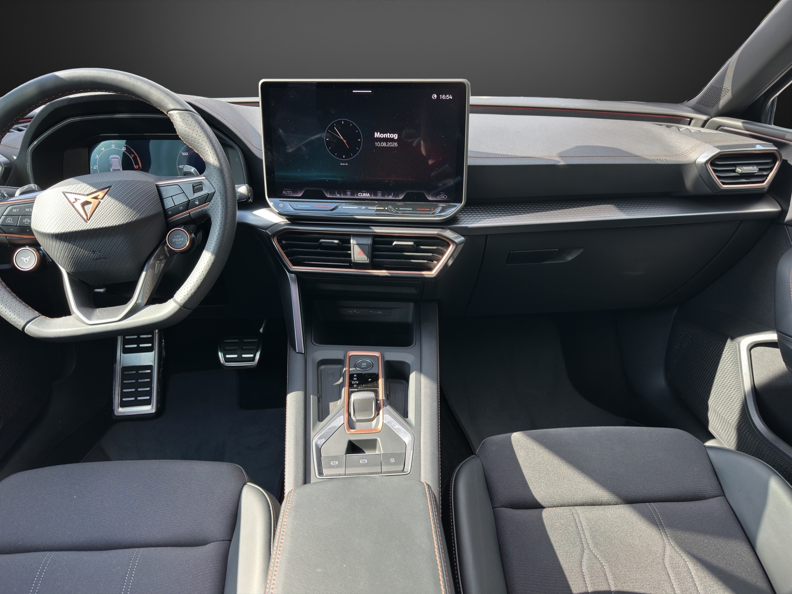 SEAT Leon ST 1.5 eTSI mHEV DSG Style-image-11