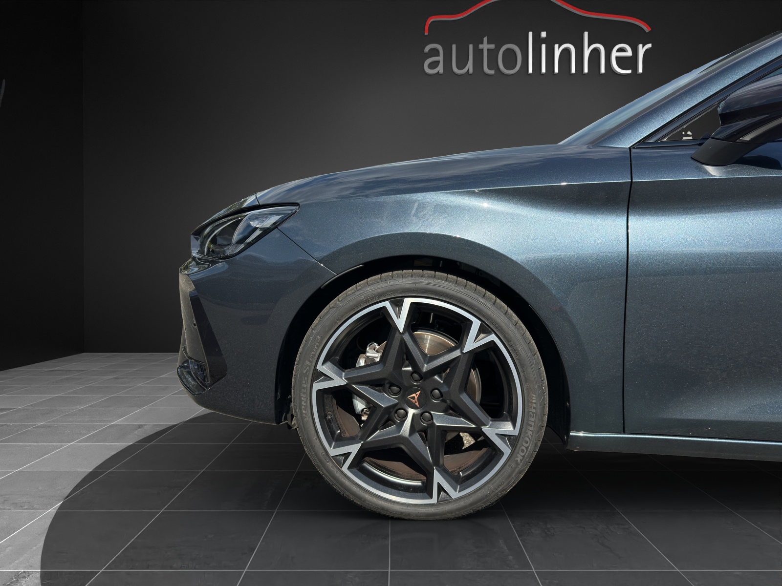 SEAT Leon ST 1.5 eTSI mHEV DSG Style-image-13