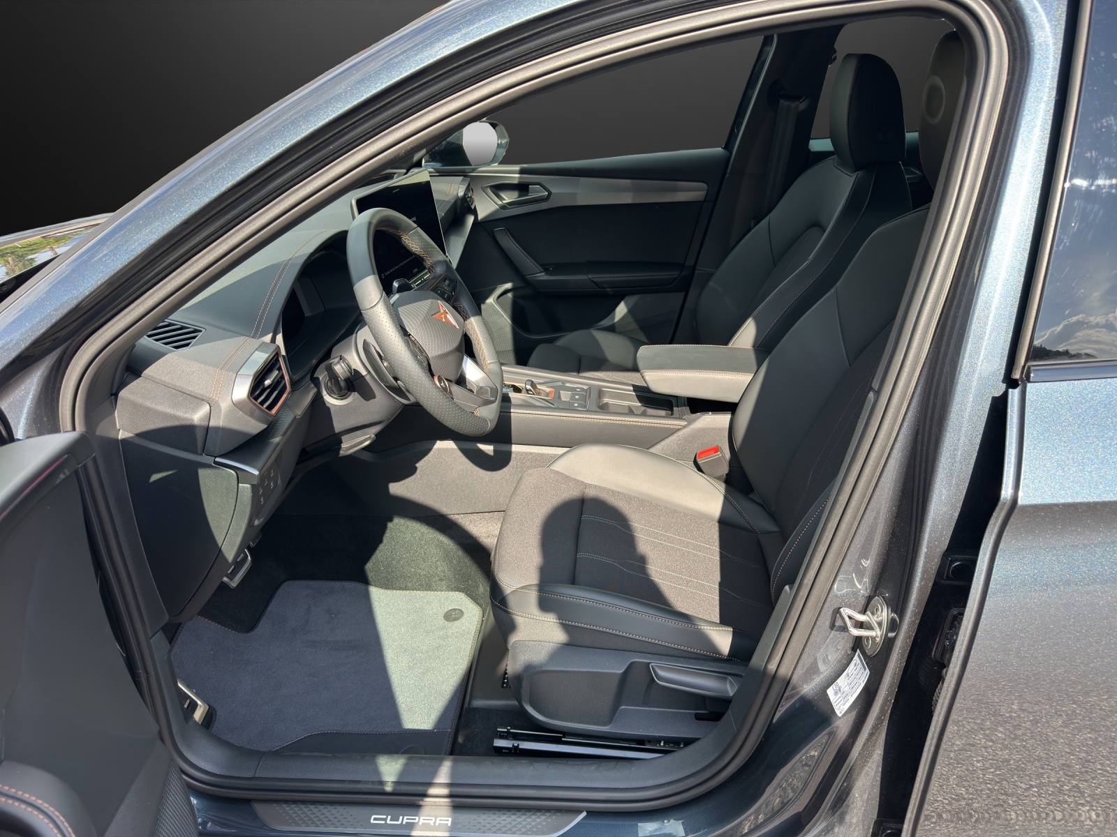 SEAT Leon ST 1.5 eTSI mHEV DSG Style-image-7