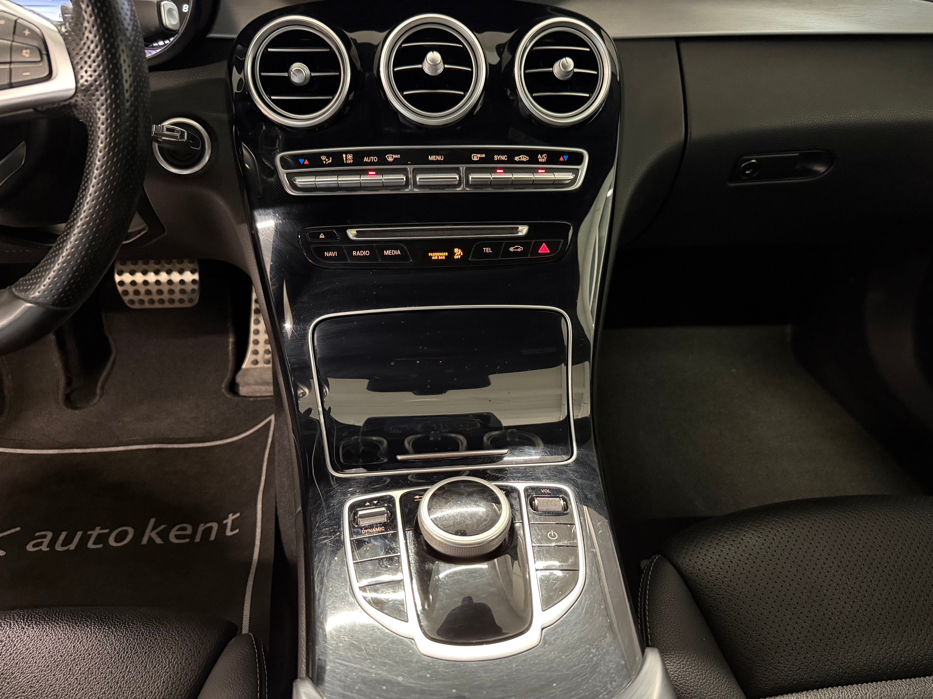 MERCEDES-BENZ C 400 AMG Line 4Matic 7G-Tronic-image-12