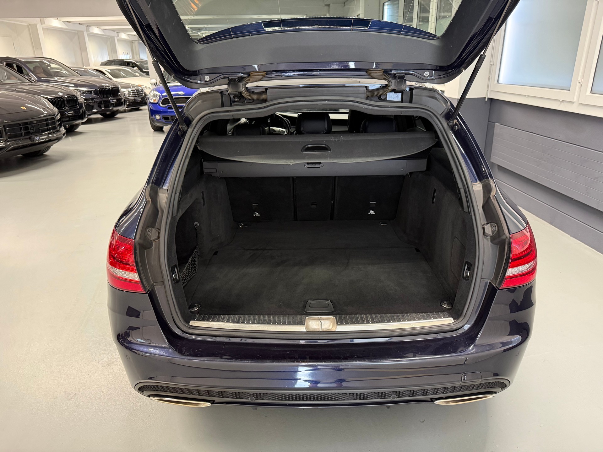 MERCEDES-BENZ C 400 AMG Line 4Matic 7G-Tronic-image-5
